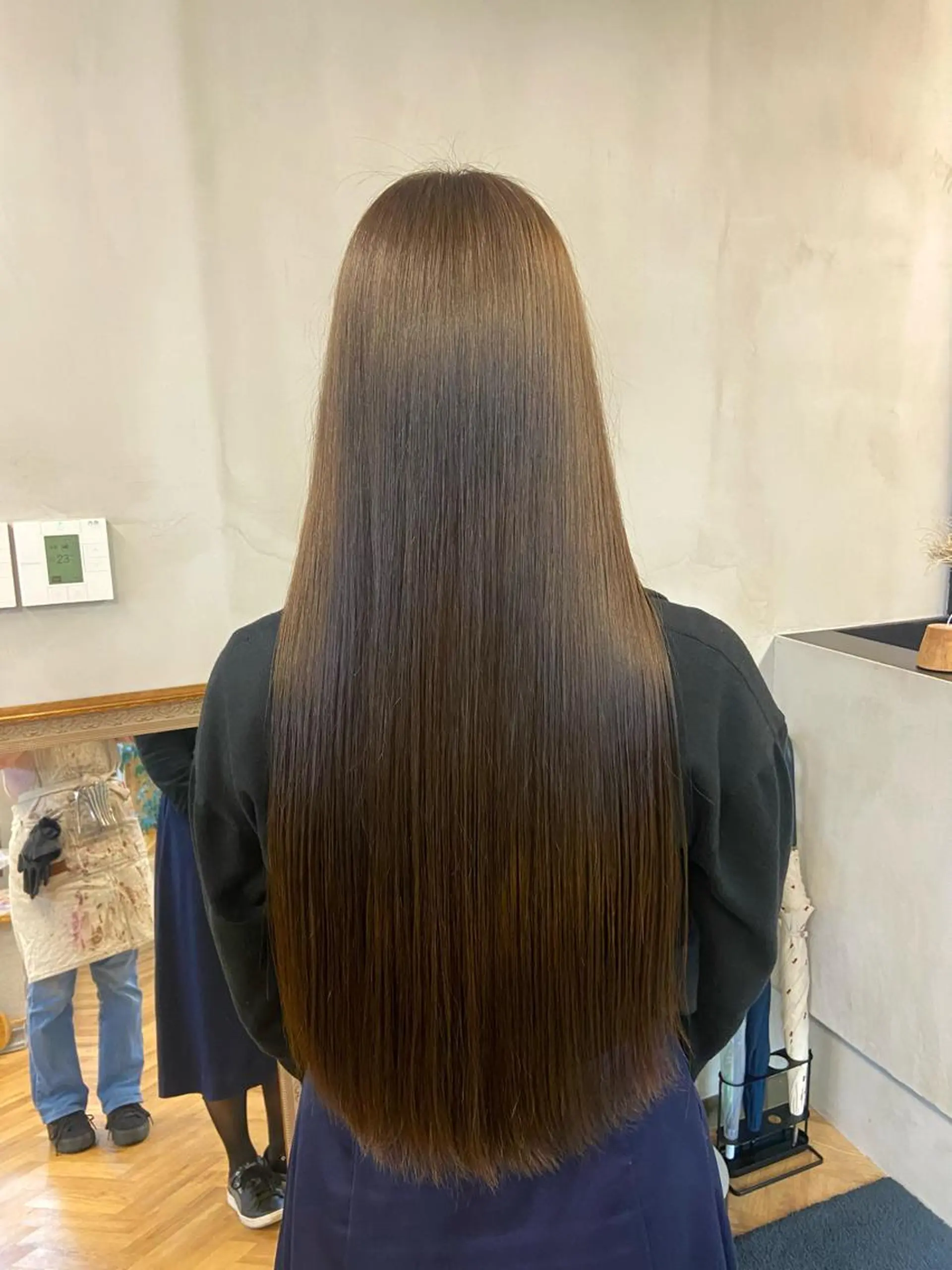 ロング カラー ベージュカラー オリーブベージュ ヘアカラー トリートメント mana／ブリーチ なし／ベージュ／暖色のヘアスタイル