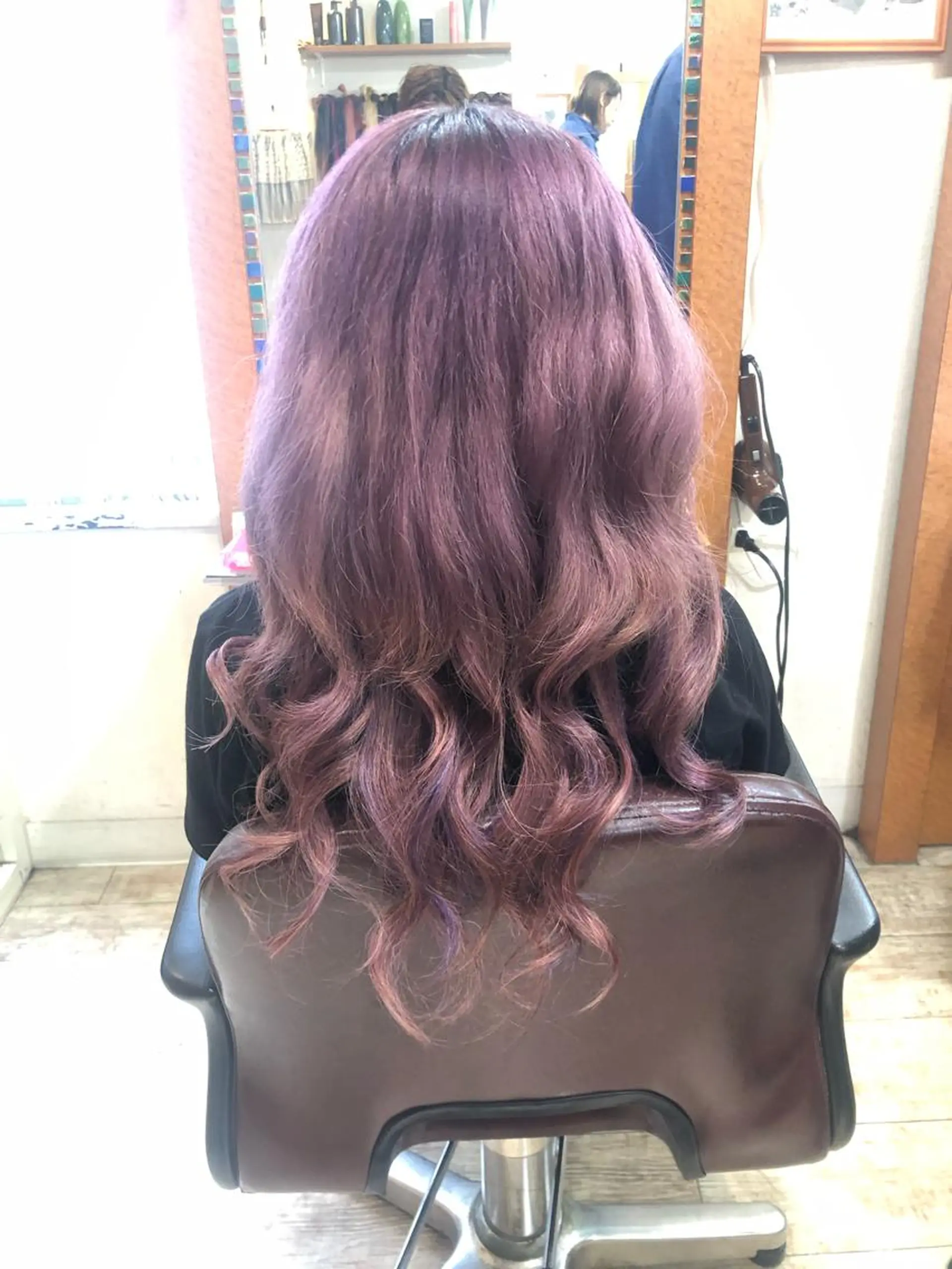 セミロング カラー 編み込みエクステ ピンクカラー パープルカラー エクステ 100%髪質改善特化 TRUNSのヘアスタイル