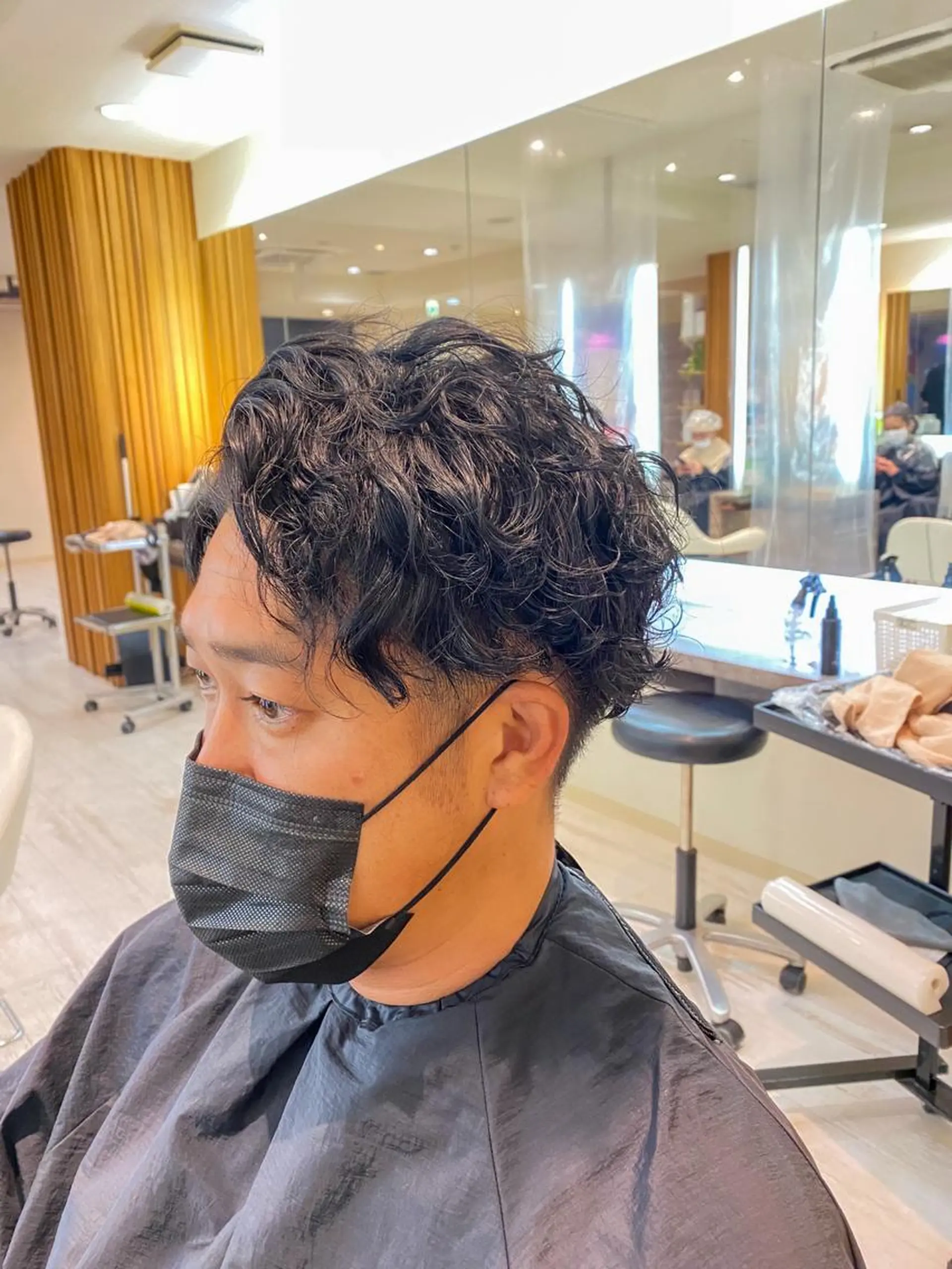 パーマ メンズ カット パーマ トリートメント スパイラル波巻き パーマ井本汰壱のヘアスタイル