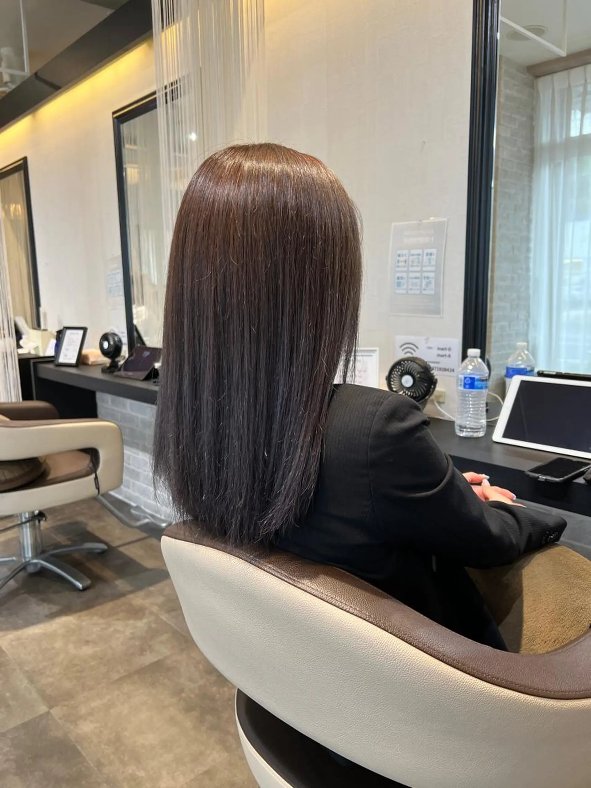 セミロング 川村 綾のヘアスタイル