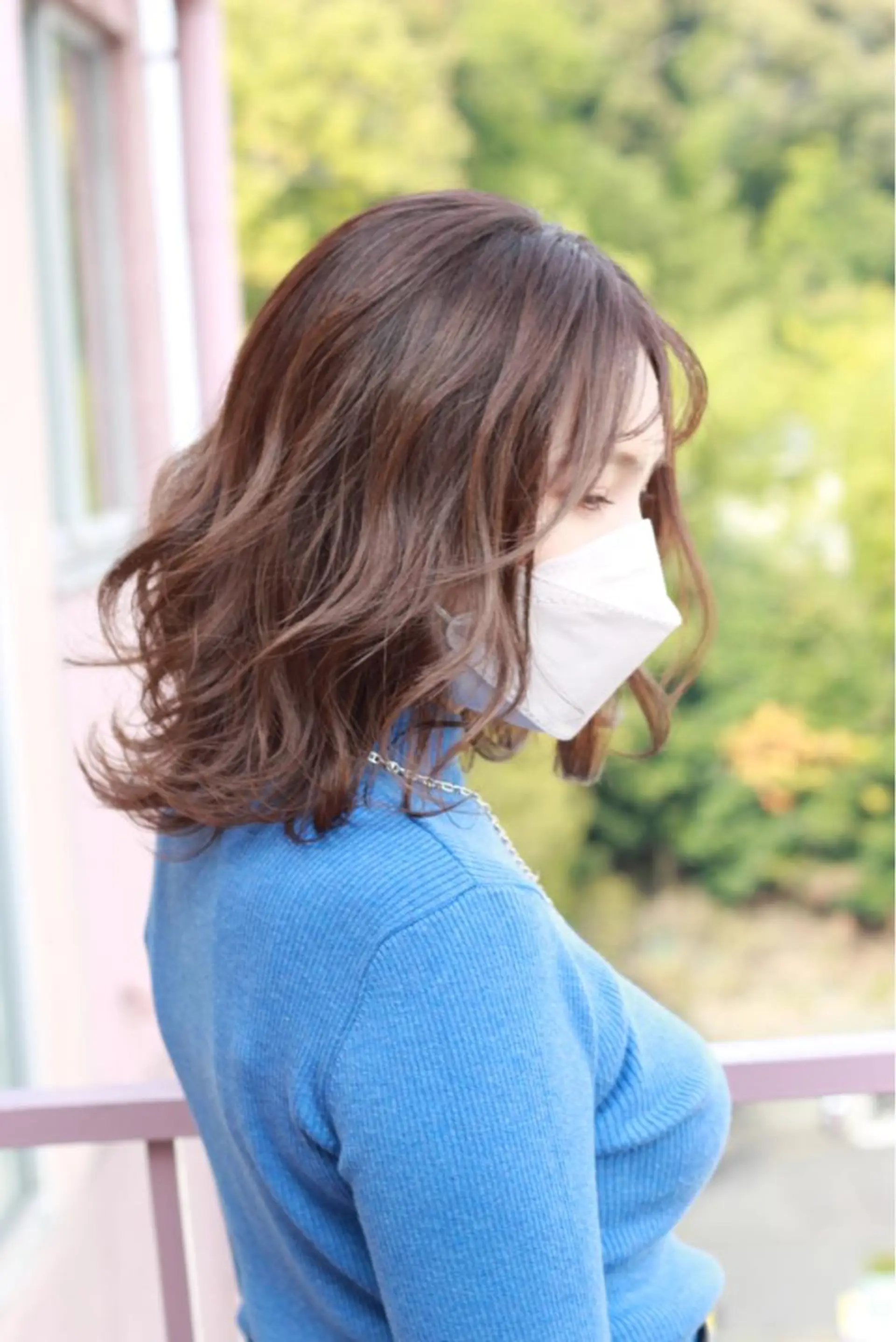 ミディアム カラー アッシュ ベージュカラー ヘアカラー トリートメント Viage （ビアージュ）のヘアスタイル