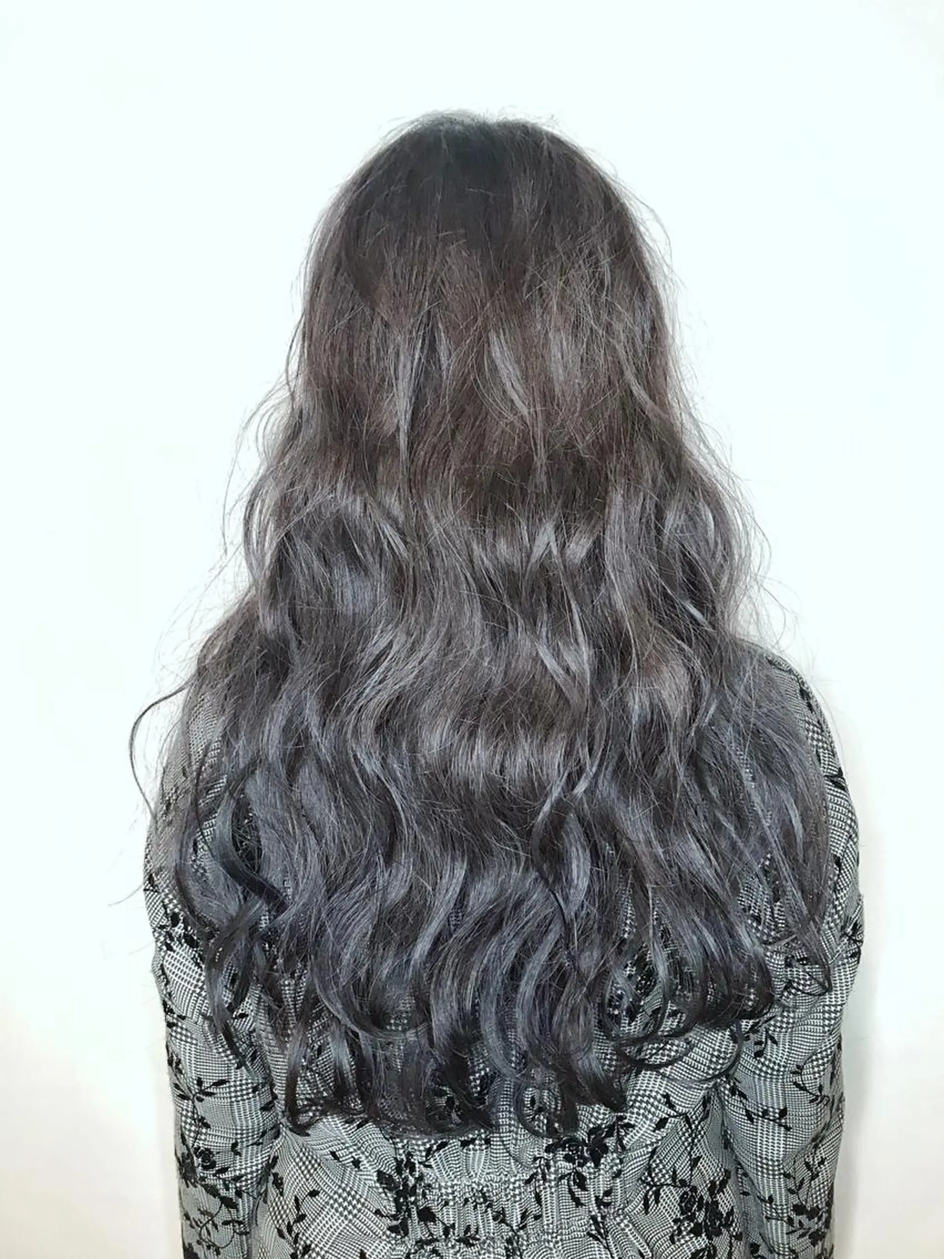 ロング カラー インナーカラー/ ストレート/奥野洸也のヘアスタイル