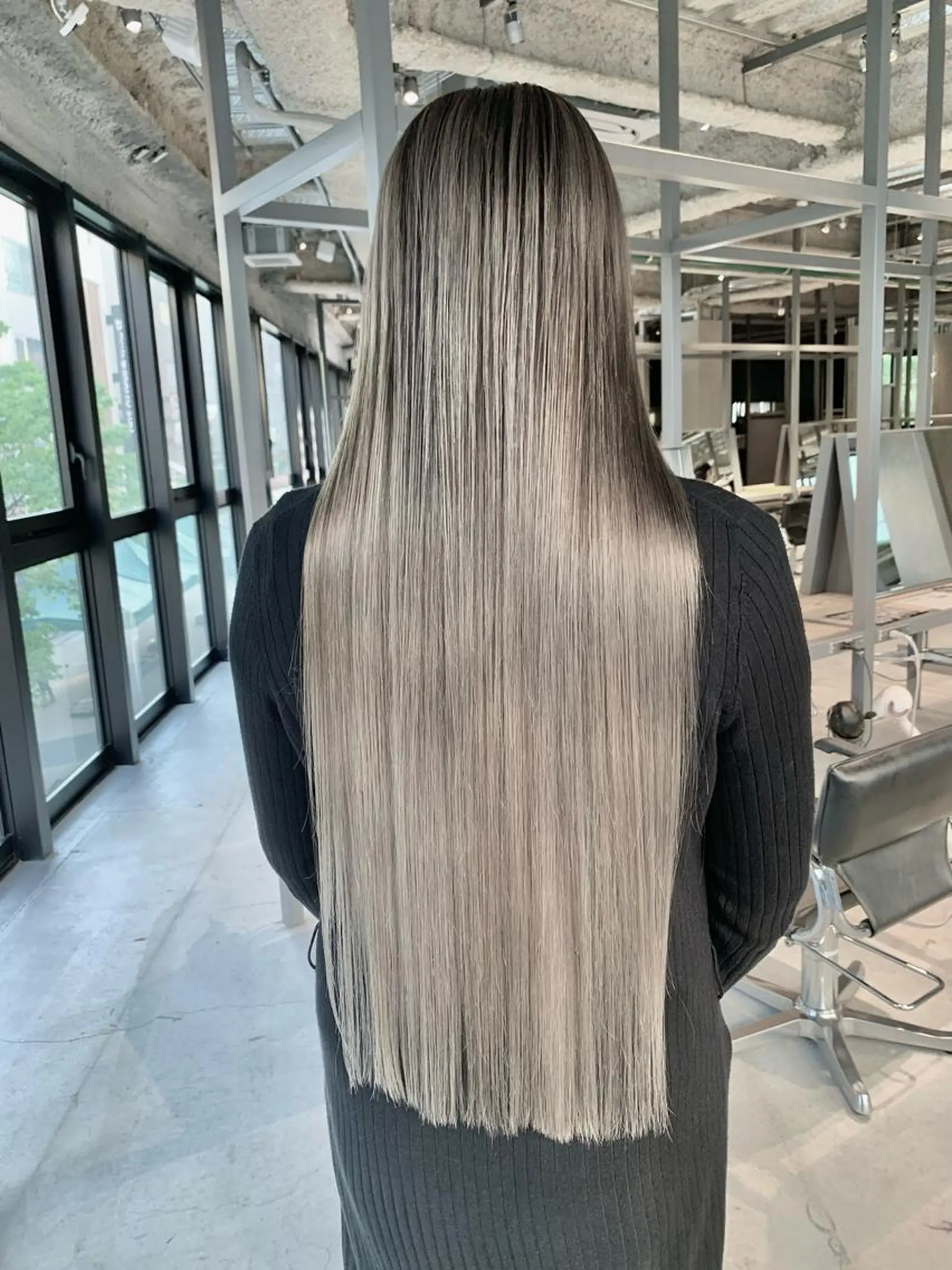 ロング カラー リョウ/ショート /ハイトーン/八王子のヘアスタイル