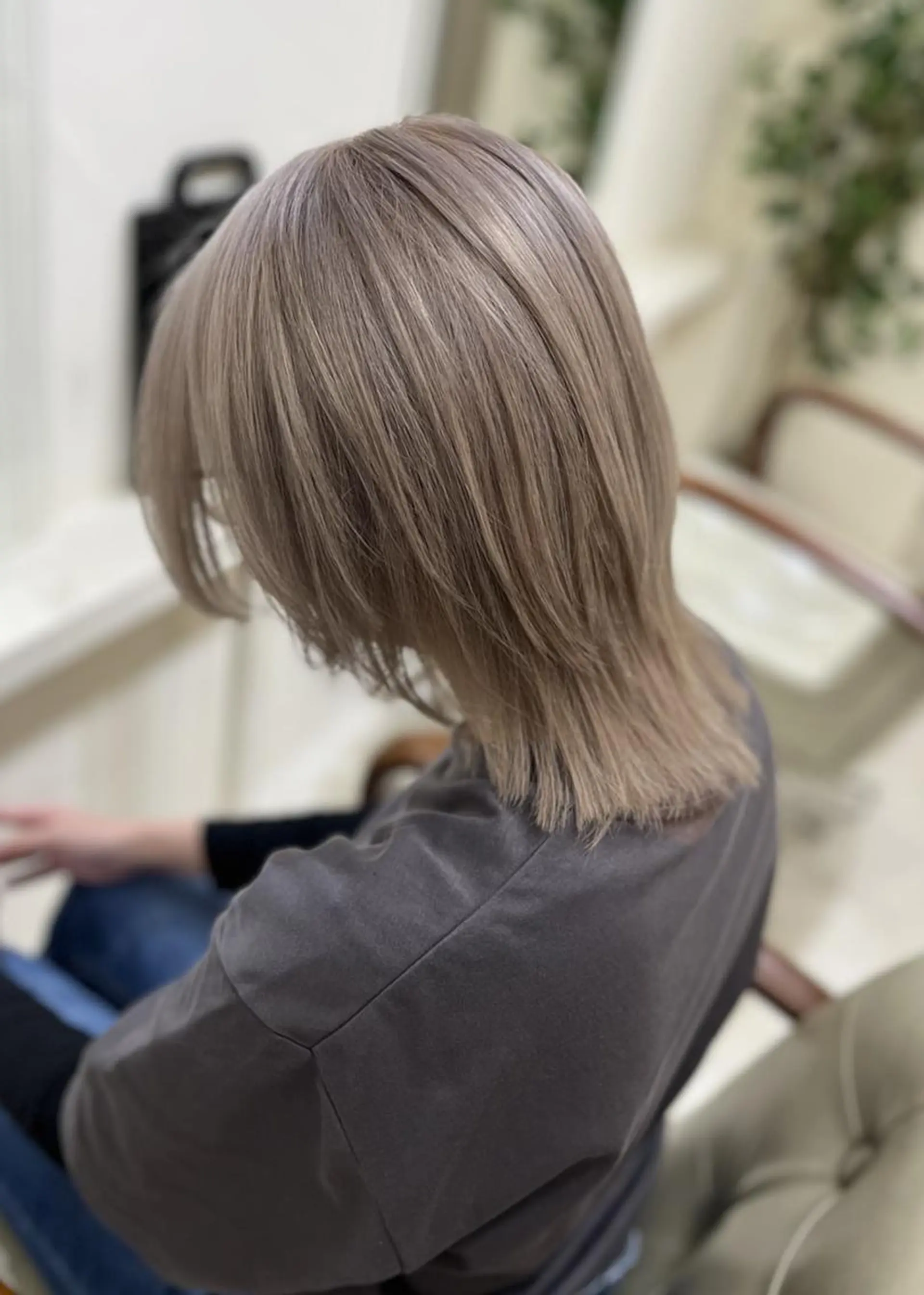 カラー ミディアム ヘアカラー トリートメント 🩵垢抜け確定🩵 ハイトーン特化🩵のヘアスタイル