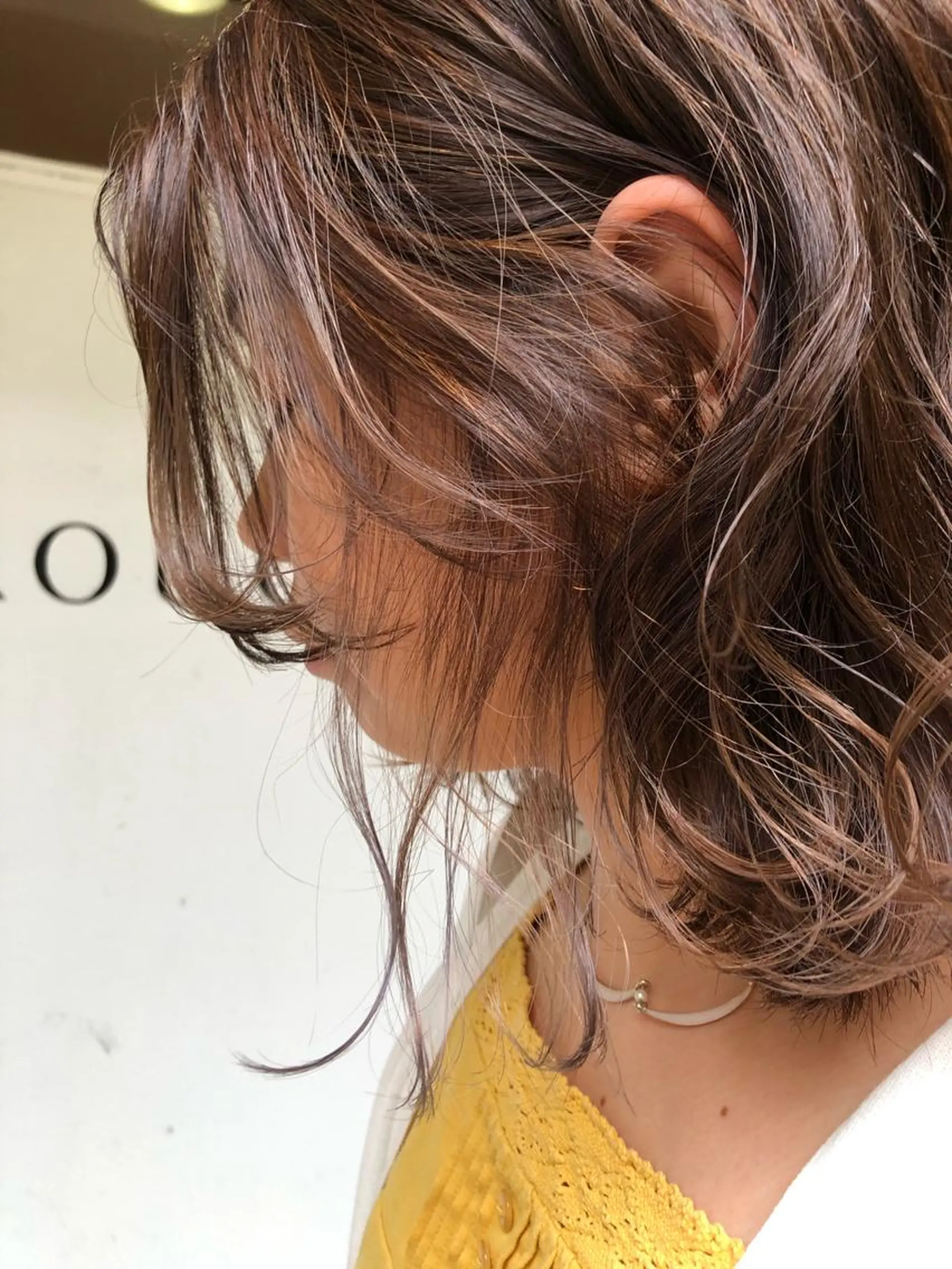 ミディアム カラー ベージュカラー 勝野 麻美のヘアスタイル