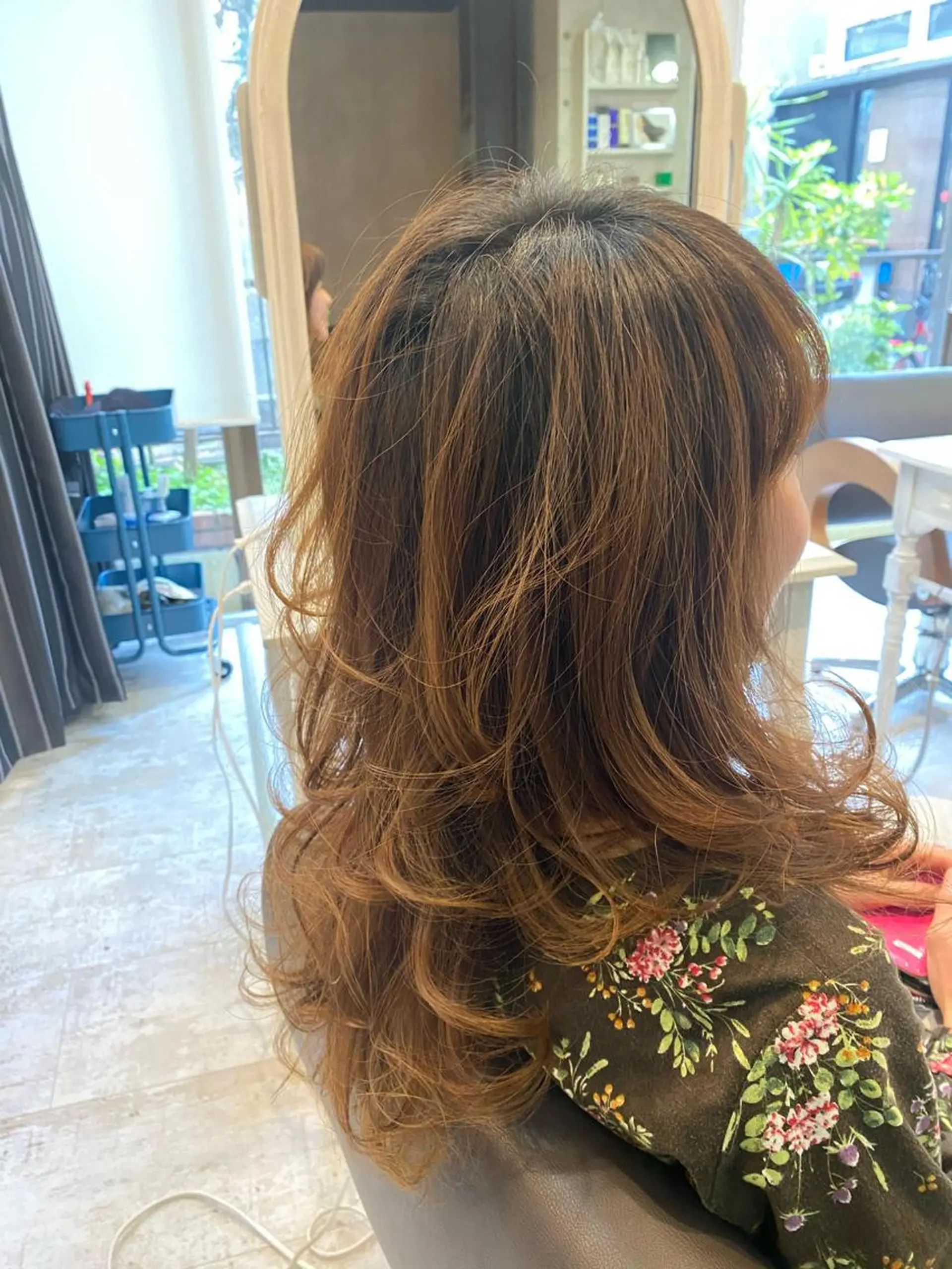 ロング レイヤーカット ウルフカット ウルフレイヤー 横浜／桜木町／艶髪 【Shin】亀井 真のヘアスタイル