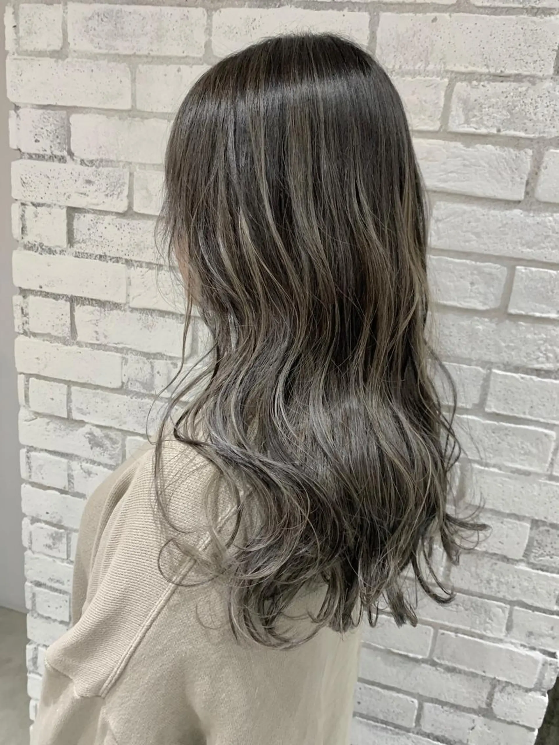 ロング カラー ヘアアレンジ アディクシーカラー ハイライトカラー ハイライト トリートメント ヘアカラー filo byFeria渋谷所属・縮毛矯正/美髪 髪質改善/石田幸輔のヘアスタイル
