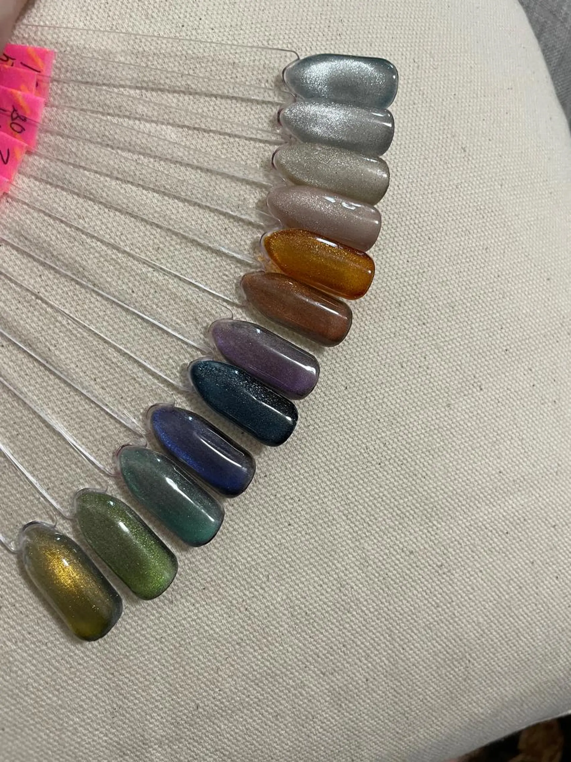 ネイル ENSIA エンシアのネイルデザイン