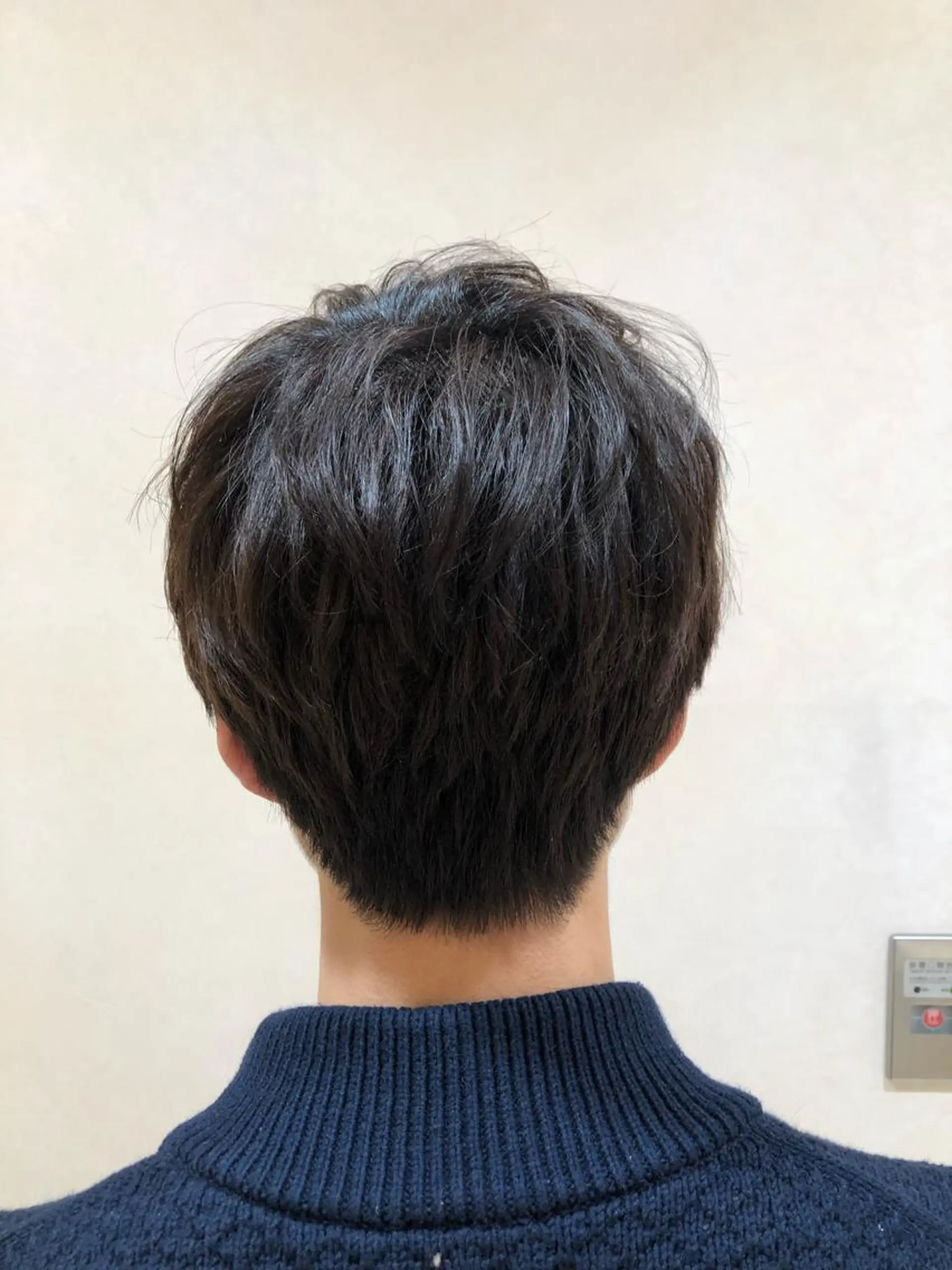 ショート カラー パーマ メンズ ツヤ髪カラー💎 佐藤あきのヘアスタイル