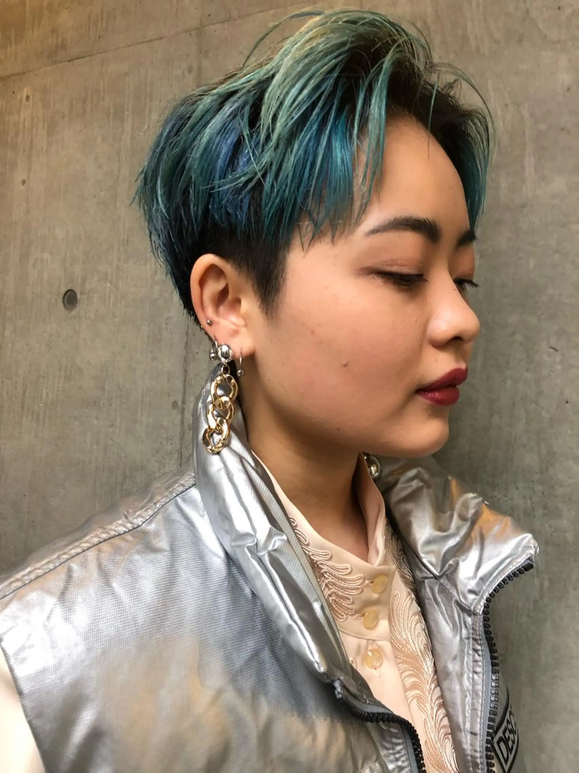 ショート カラー 🌈圧倒的デザイン力 内井省吾のヘアスタイル