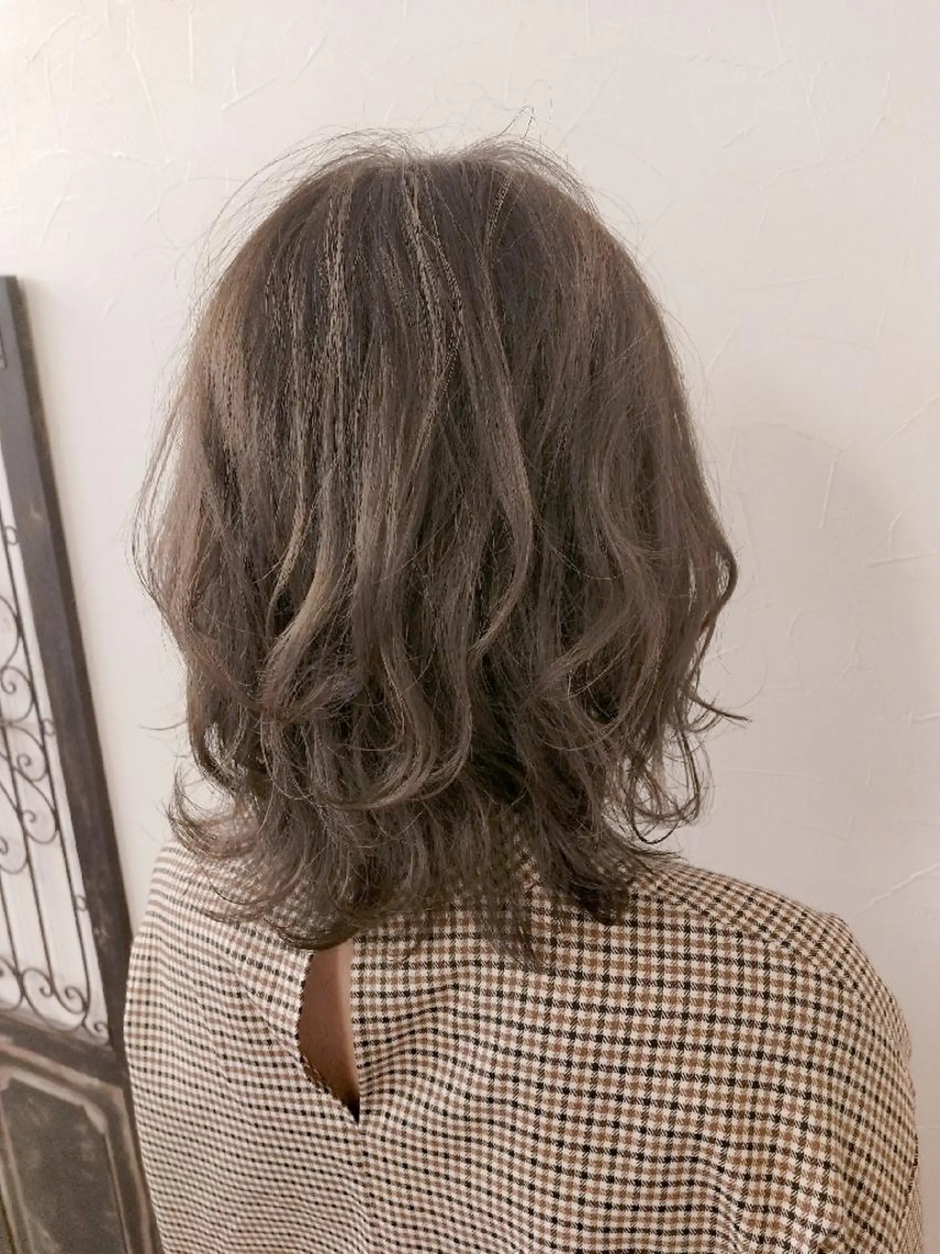 ミディアム カラー バレイヤージュ ベージュカラー ブリーチ ブラウンカラー 透明感カラー ヘアカラー Lilith所属・デザインカラー 髪質改善Lilithのその他イメージ