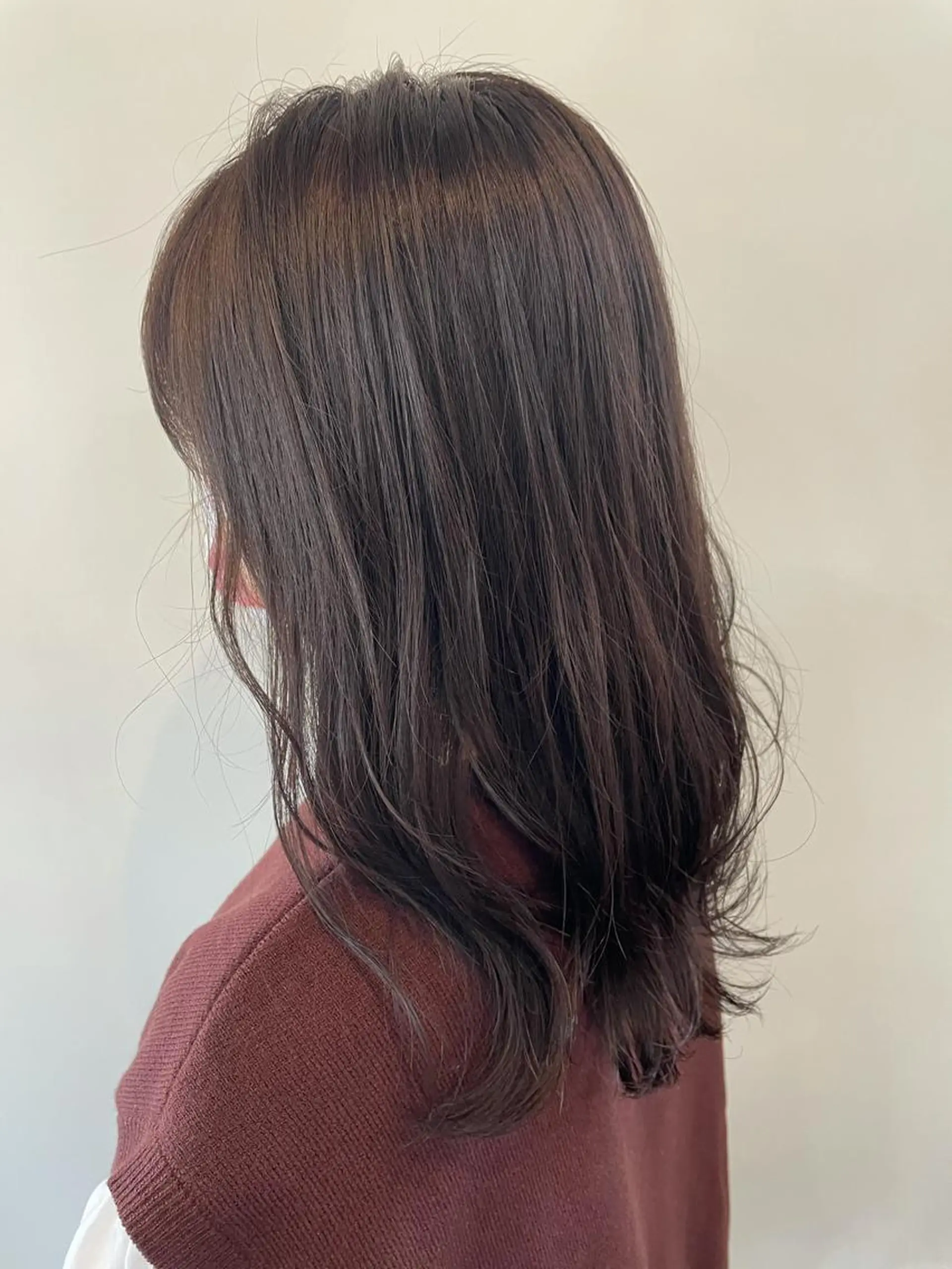 ロング カラー グレージュ FLAGS YAMATOのヘアスタイル