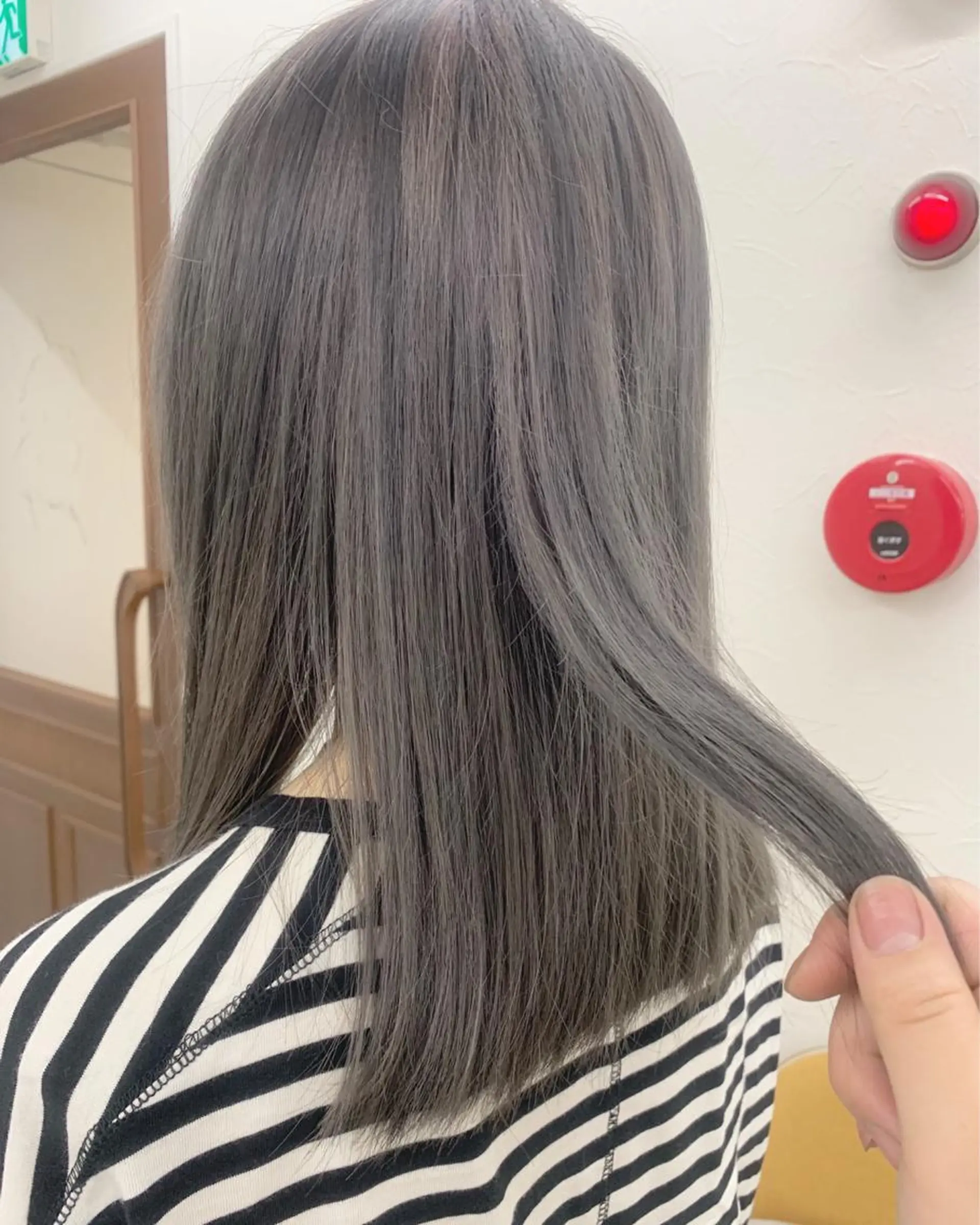 ミディアム カラー ダブルカラー グレージュ パープルカラー パープルグレージュ 眉毛ワックス konomiの眉毛・アイブロウイメージ