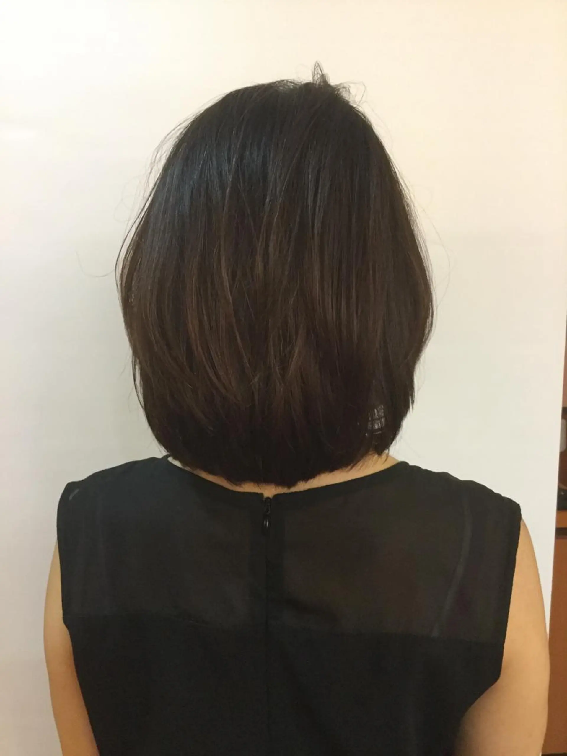 ミディアム カット 榎本 美雪のヘアスタイル