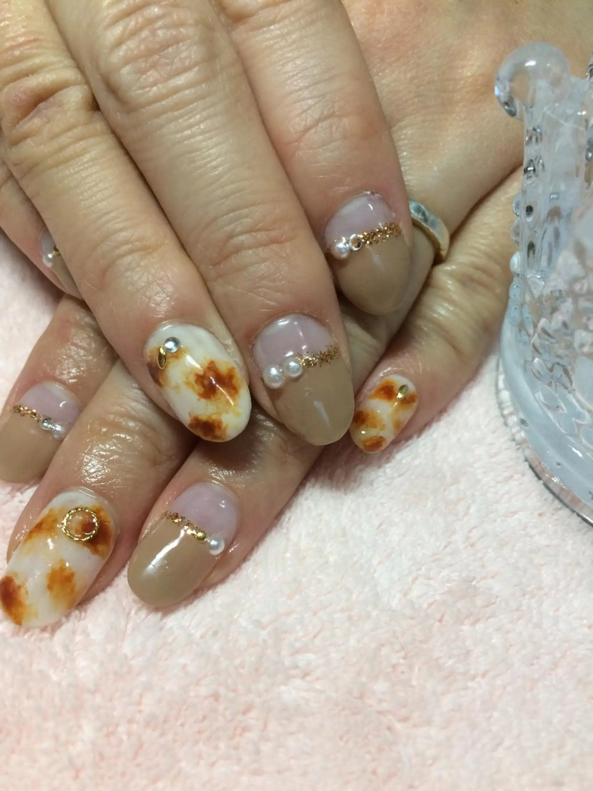 ネイル べっ甲ネイル フレンチネイル chii nailのネイルデザイン