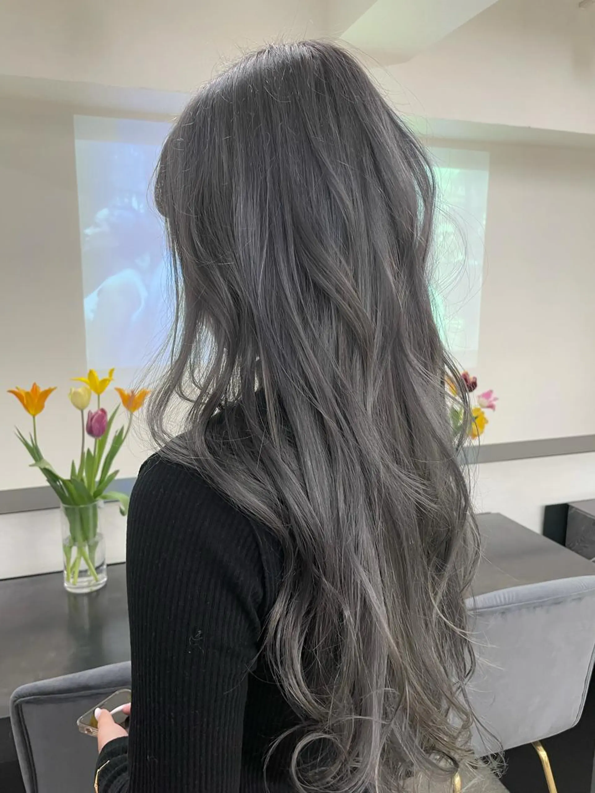 ロング カラー ブリーチ ケアブリーチ 透明感カラー トリートメント レイヤーカット💖 Kaedeのヘアスタイル