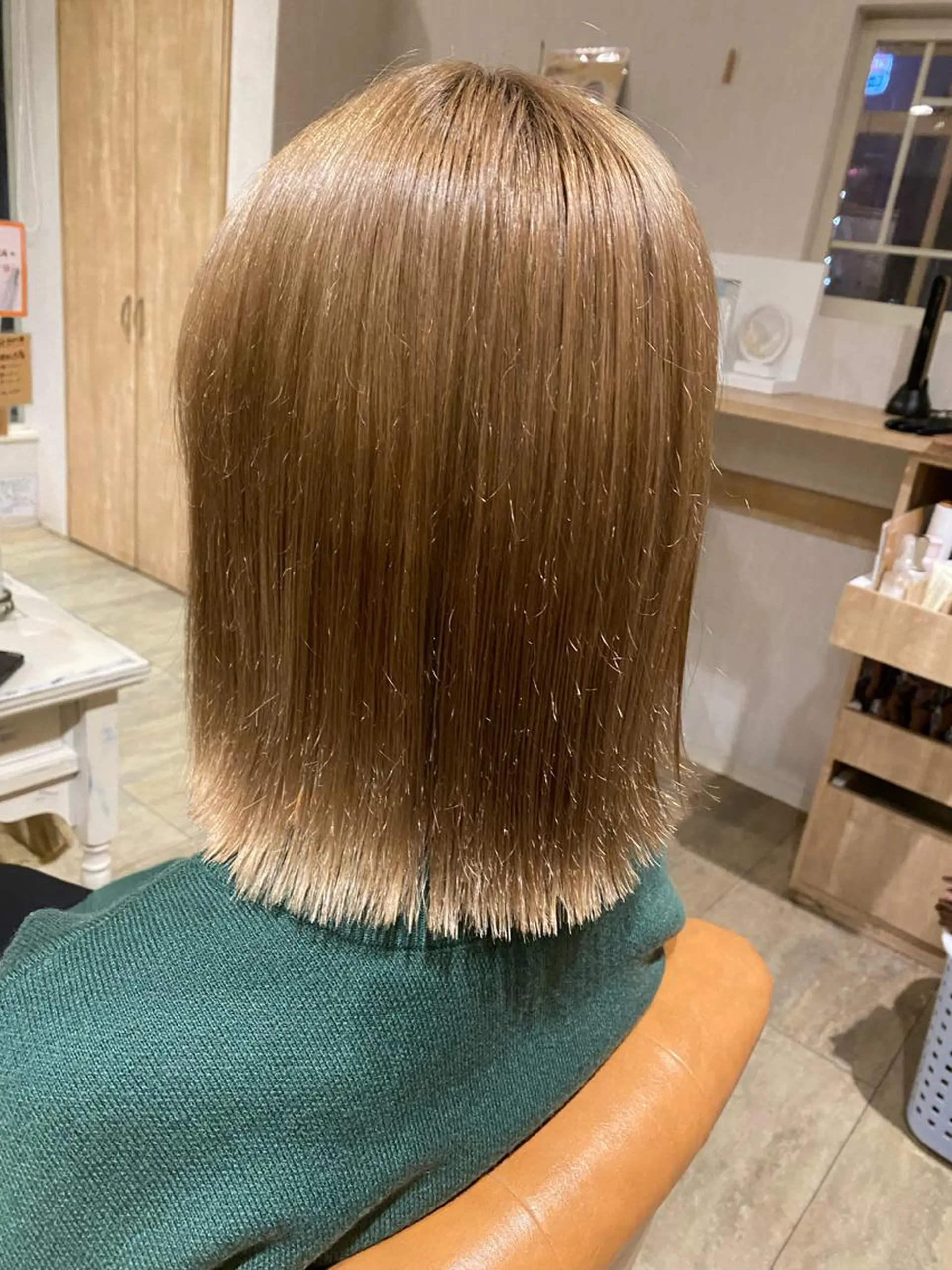 ミディアム 大島 瑞穂　ビズヘアーのマツエク・マツパデザイン