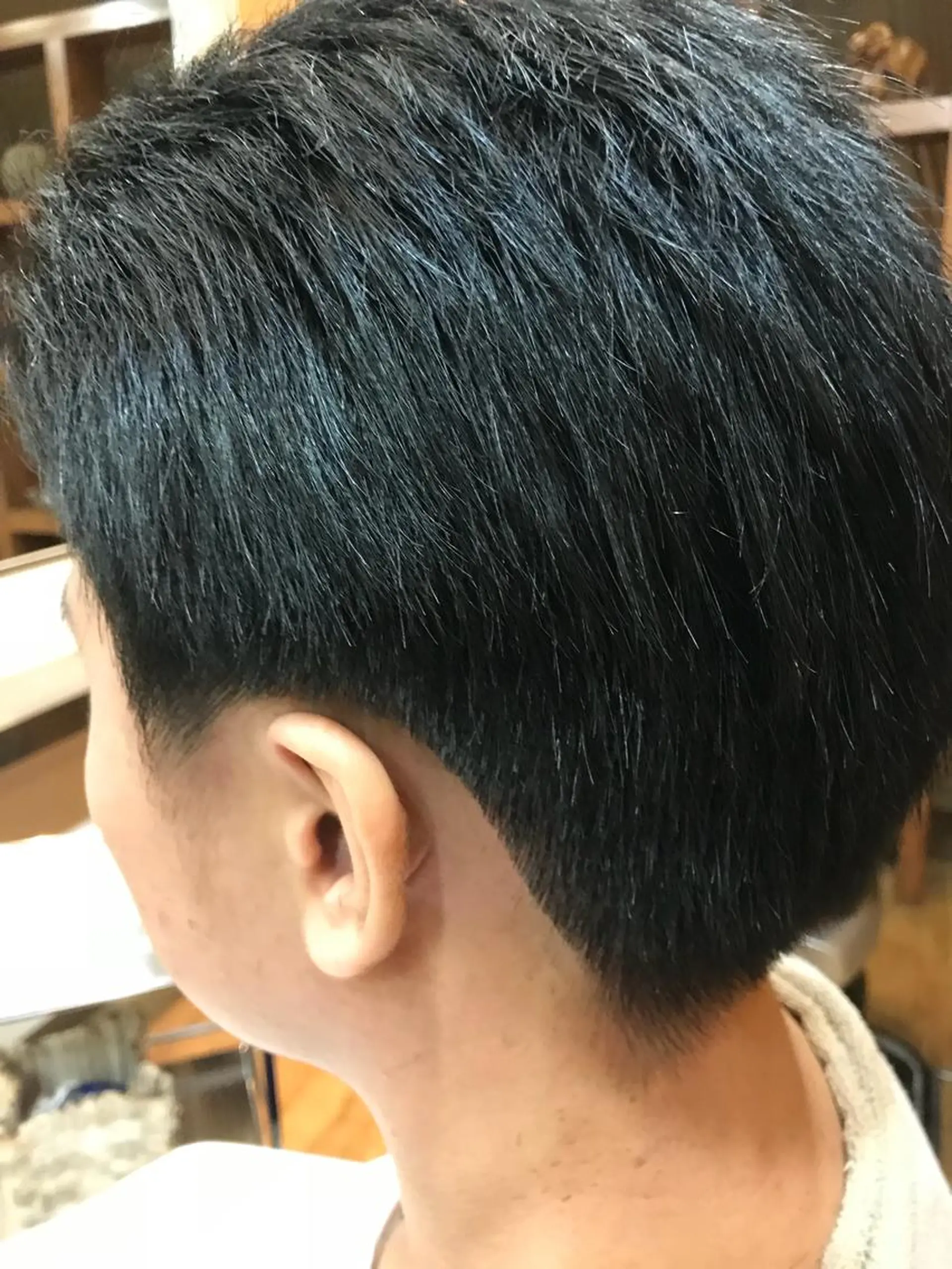 ミディアム 石野 敦志のヘアスタイル
