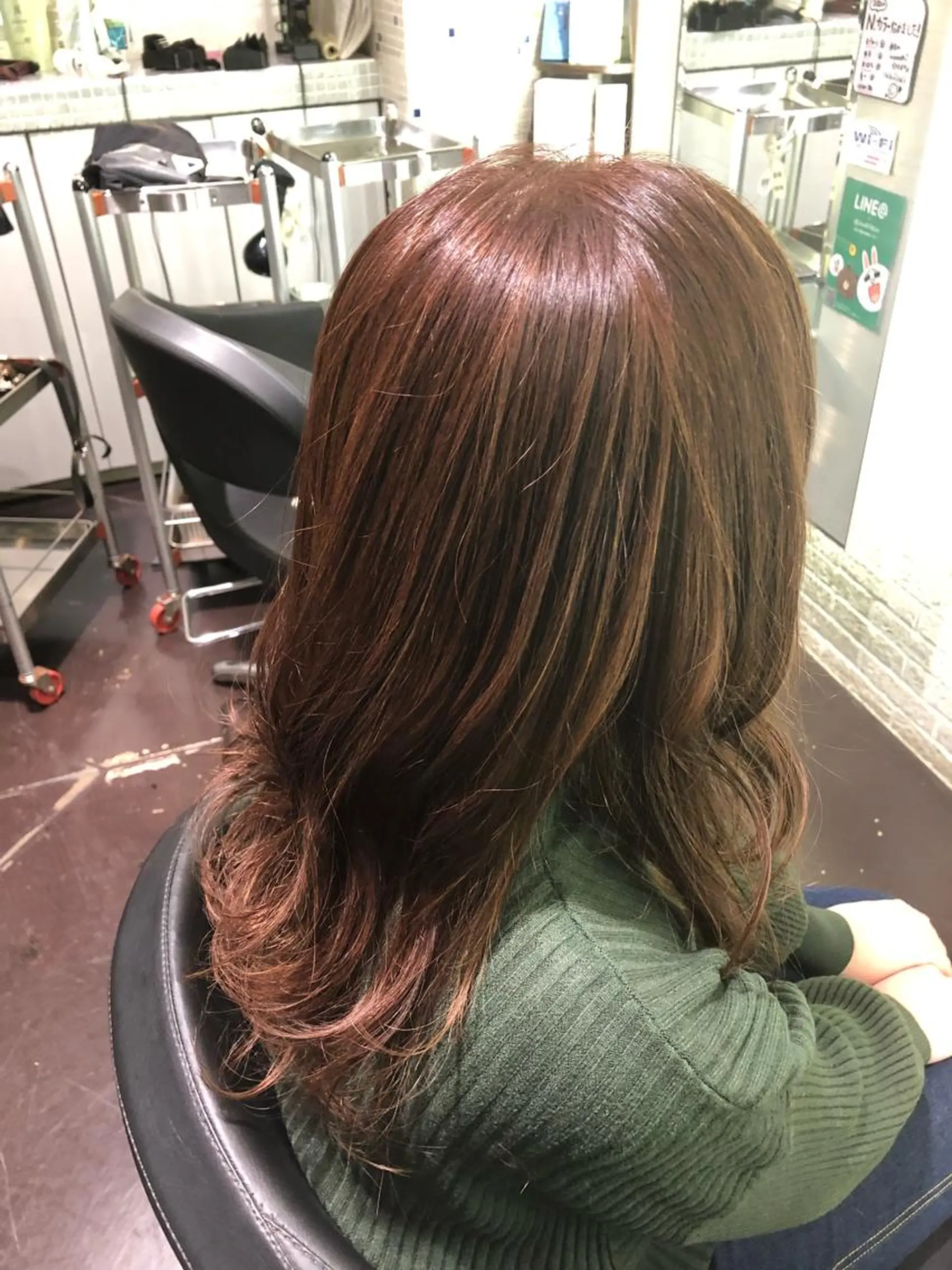 セミロング レイヤーカット 西山 恵太郎のヘアスタイル