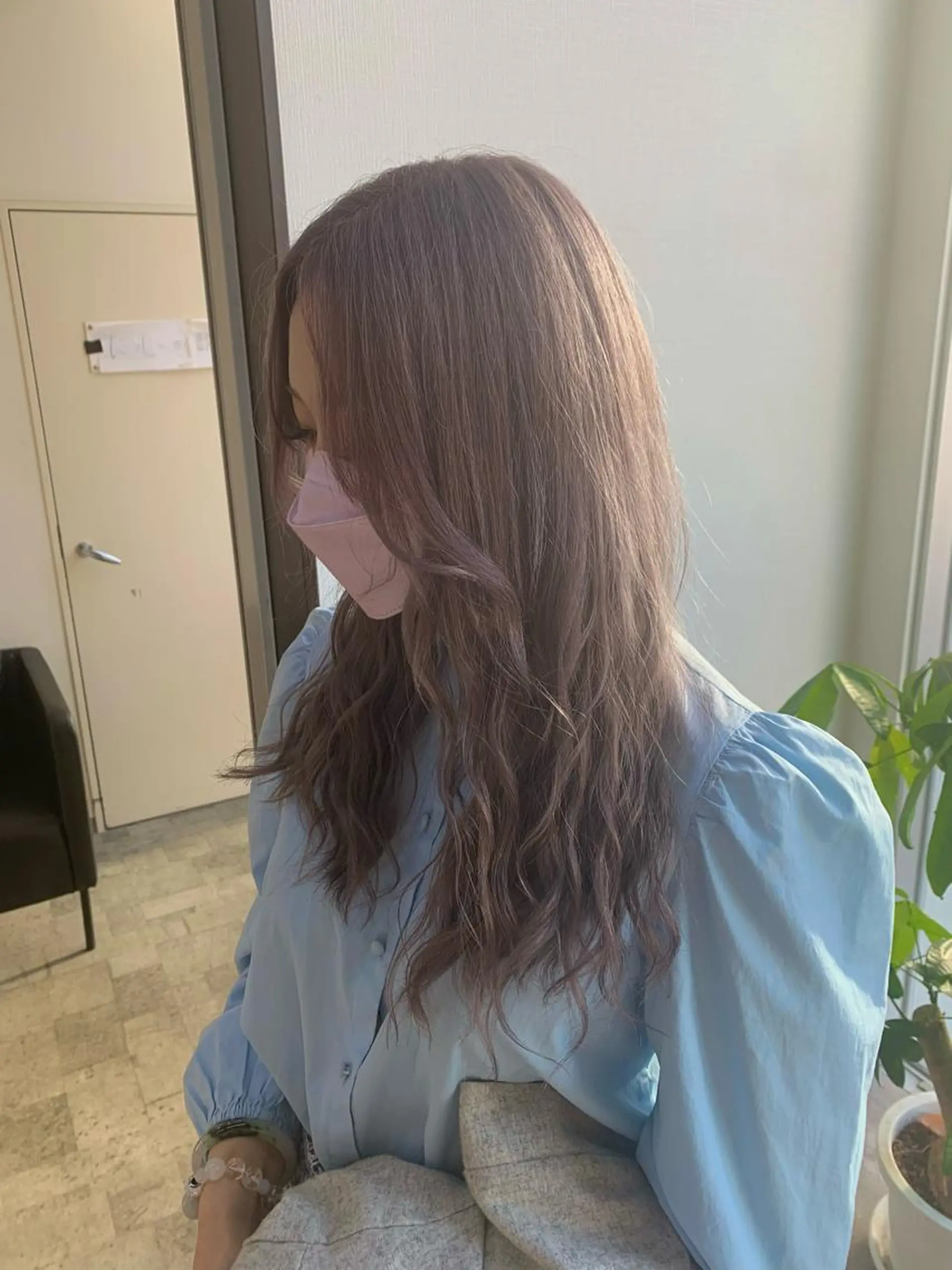 ロング カラー ラベンダーカラー シルバー RAIA💎ケア ブリーチ＆パーマ💎のヘアスタイル