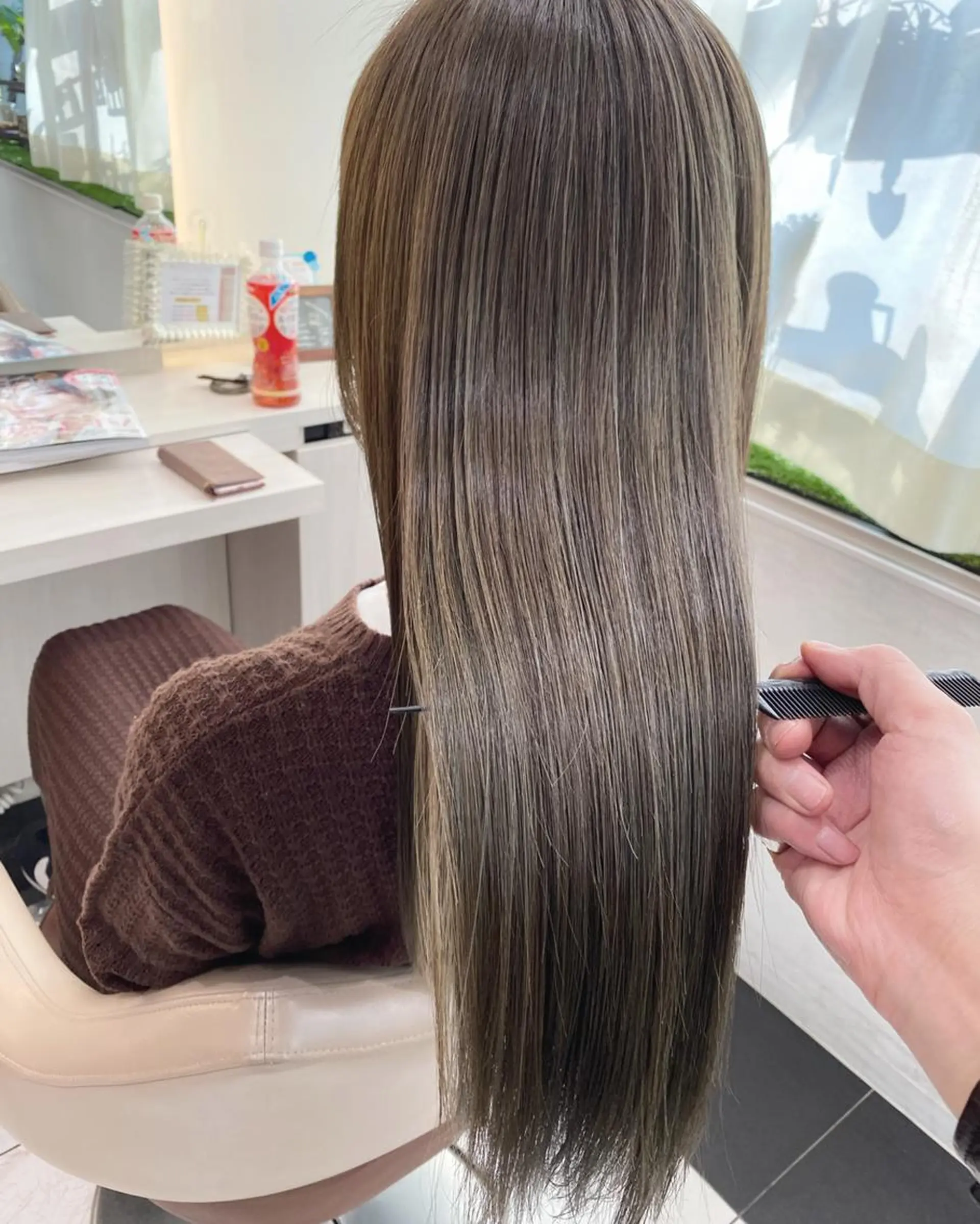 カラー セミロング 髪質改善 ヘアカラー トリートメント 井上 美蘭のヘアスタイル