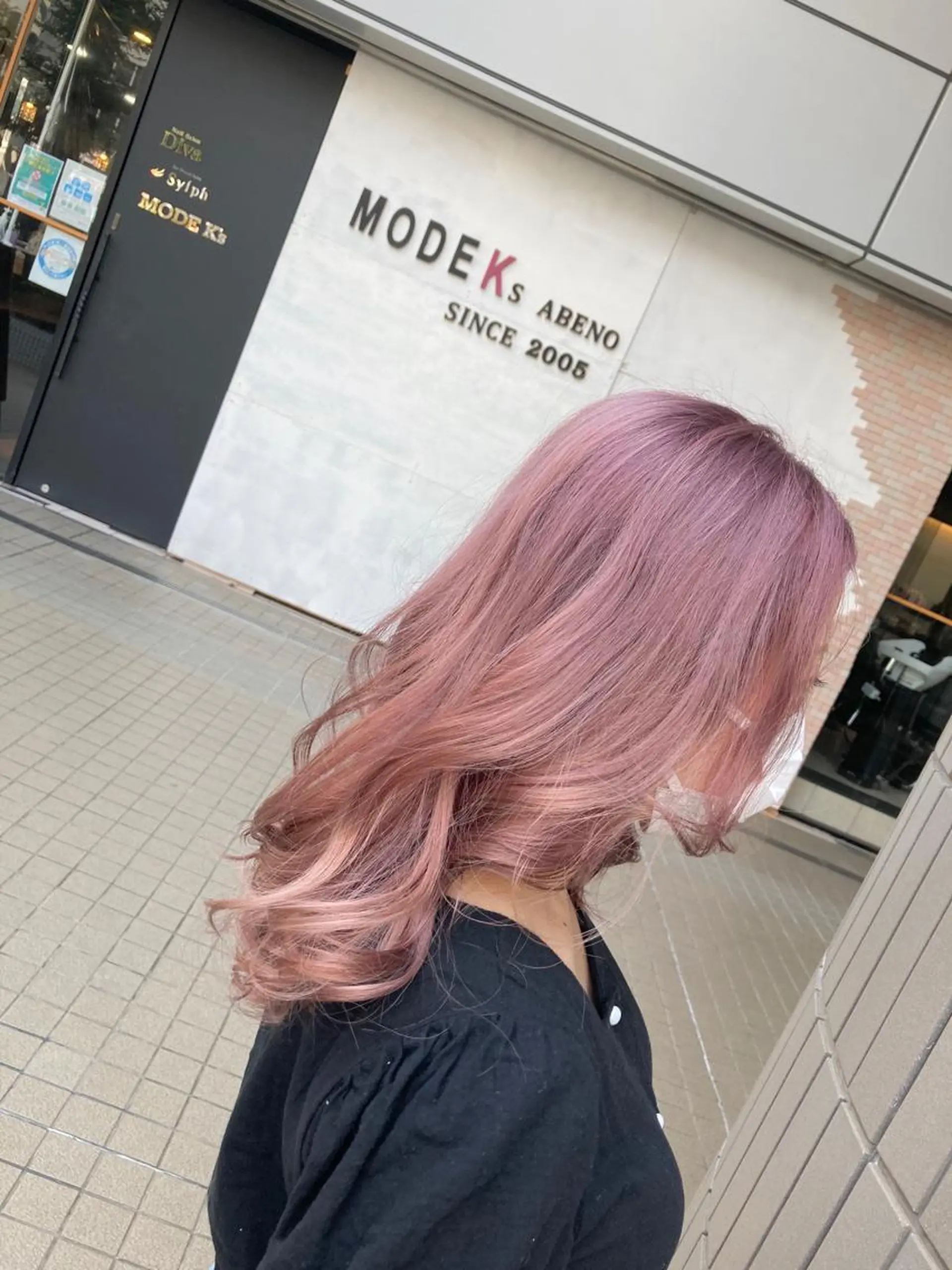 ミディアム カラー アッシュ ピンクカラー ピンクアッシュ SHAFT Ieiriのヘアスタイル