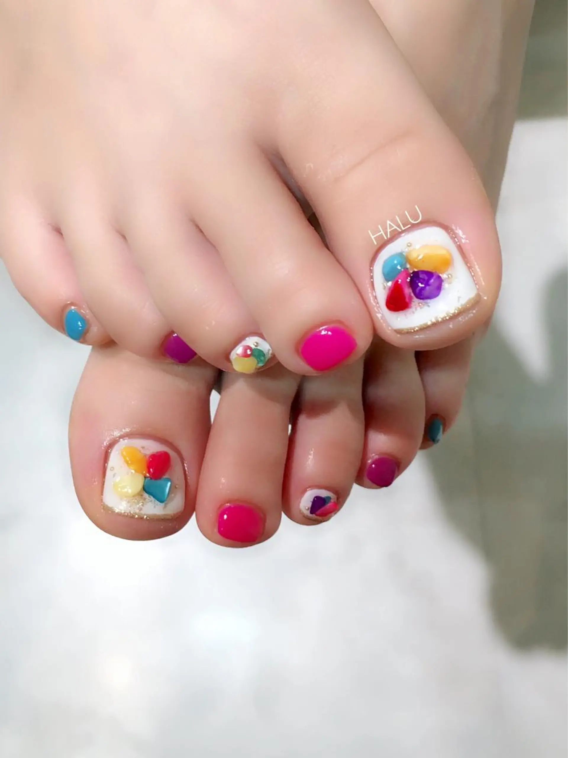 ネイル ストーンネイル 夏ネイル HALU ハルのネイルデザイン