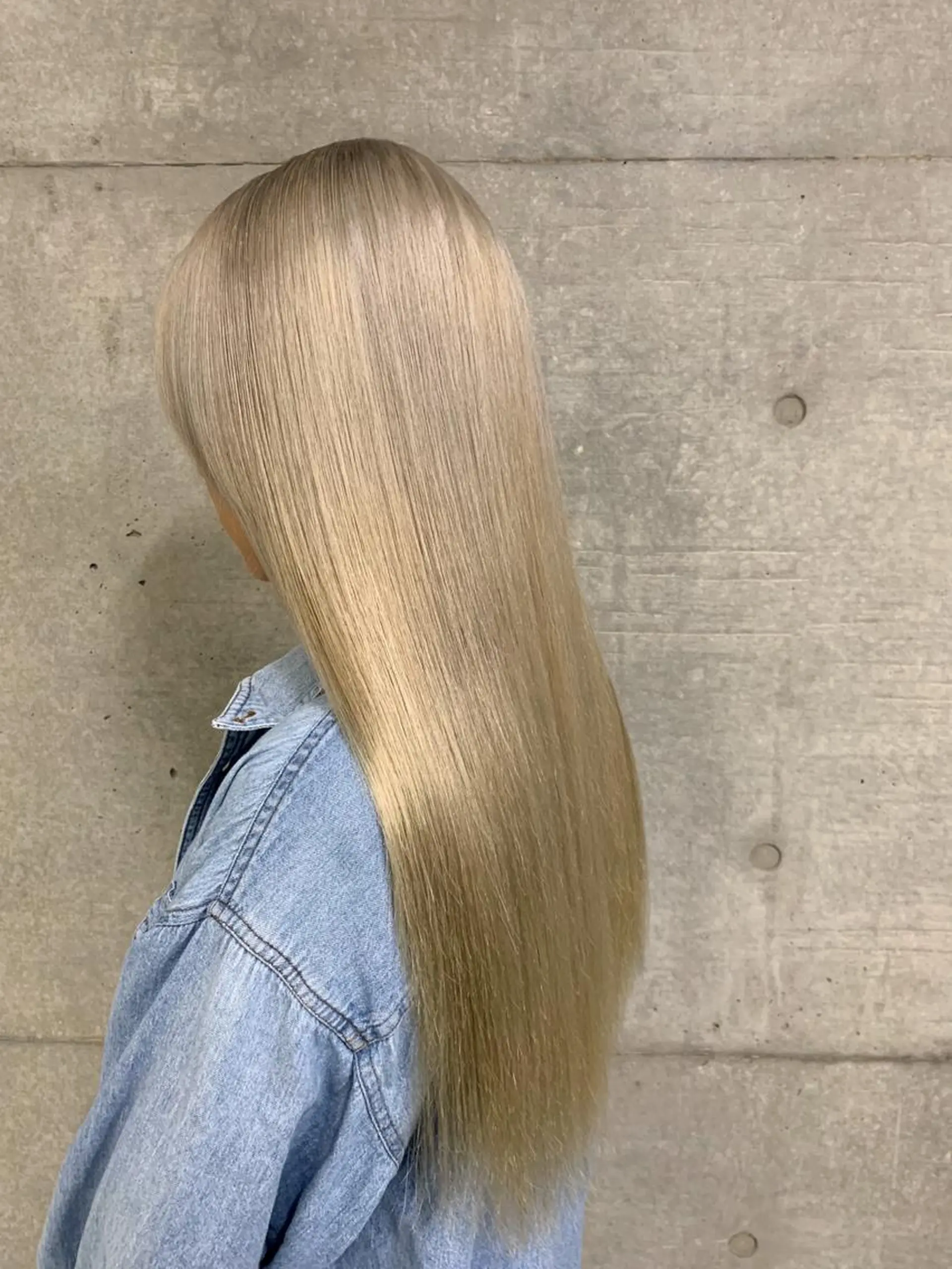 ミディアム カラー ブリーチ ブロンド ケアブリーチ ダブルカラー ホワイトブロンド ヘアカラー トリートメント THE./ブリーチ 透感カラー/髪質改善のヘアスタイル