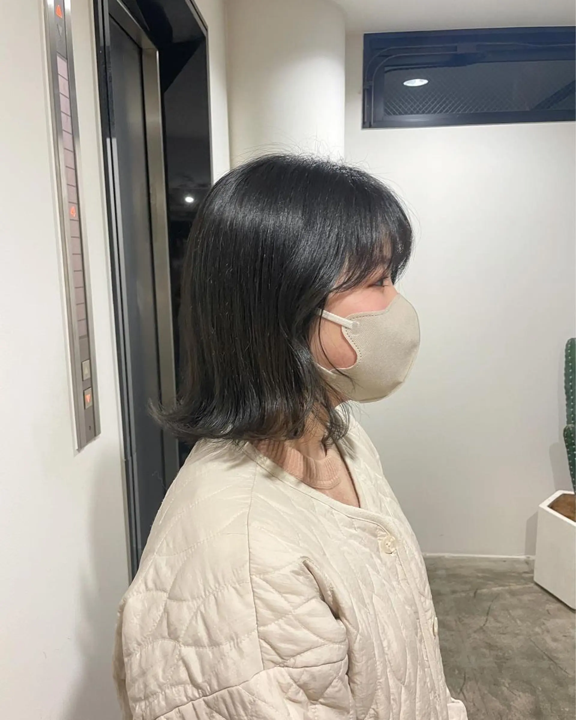 カラー グレージュ オリーブグレージュ オリーブグレー 透明感カラー/顔周り レイヤー/髪質改善のヘアスタイル