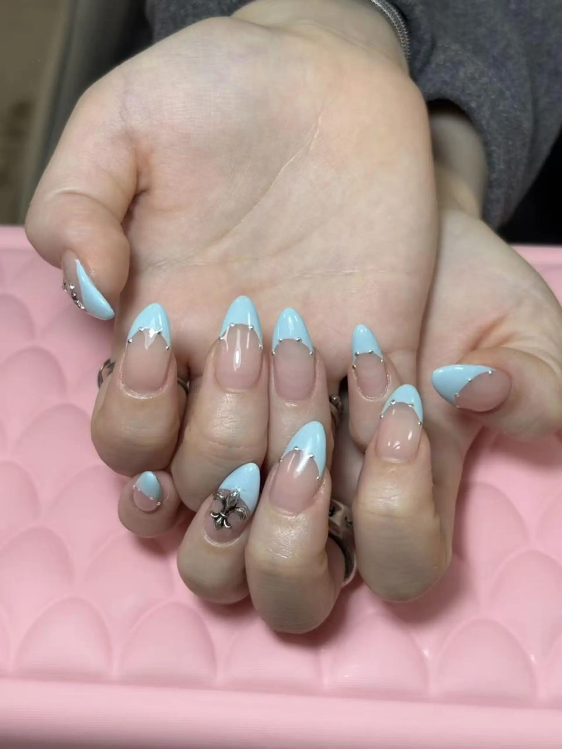 ネイル 長さ出し フレンチネイル ジェルネイル ガラスフレンチ 韓国ネイル Hana Bloom Nail💛Rinaのネイルデザイン