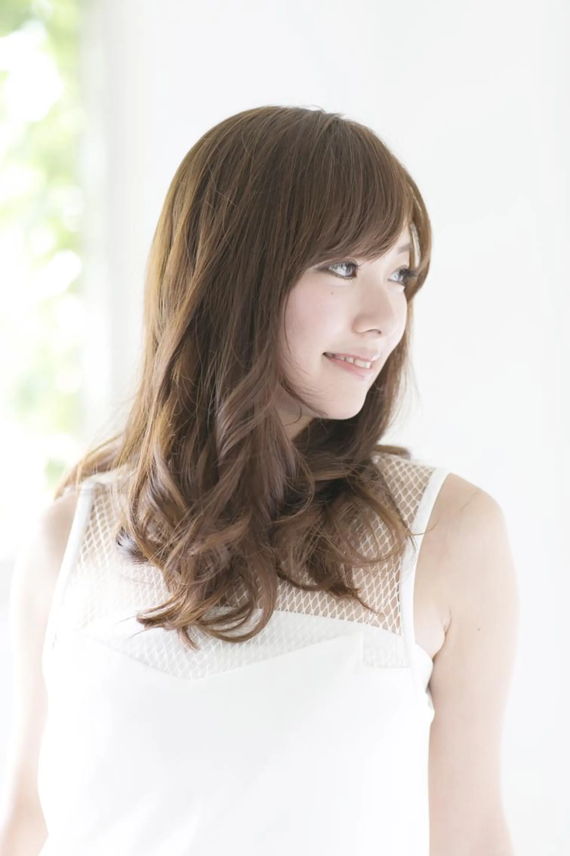 カラー 岩渕 由里香のヘアスタイル