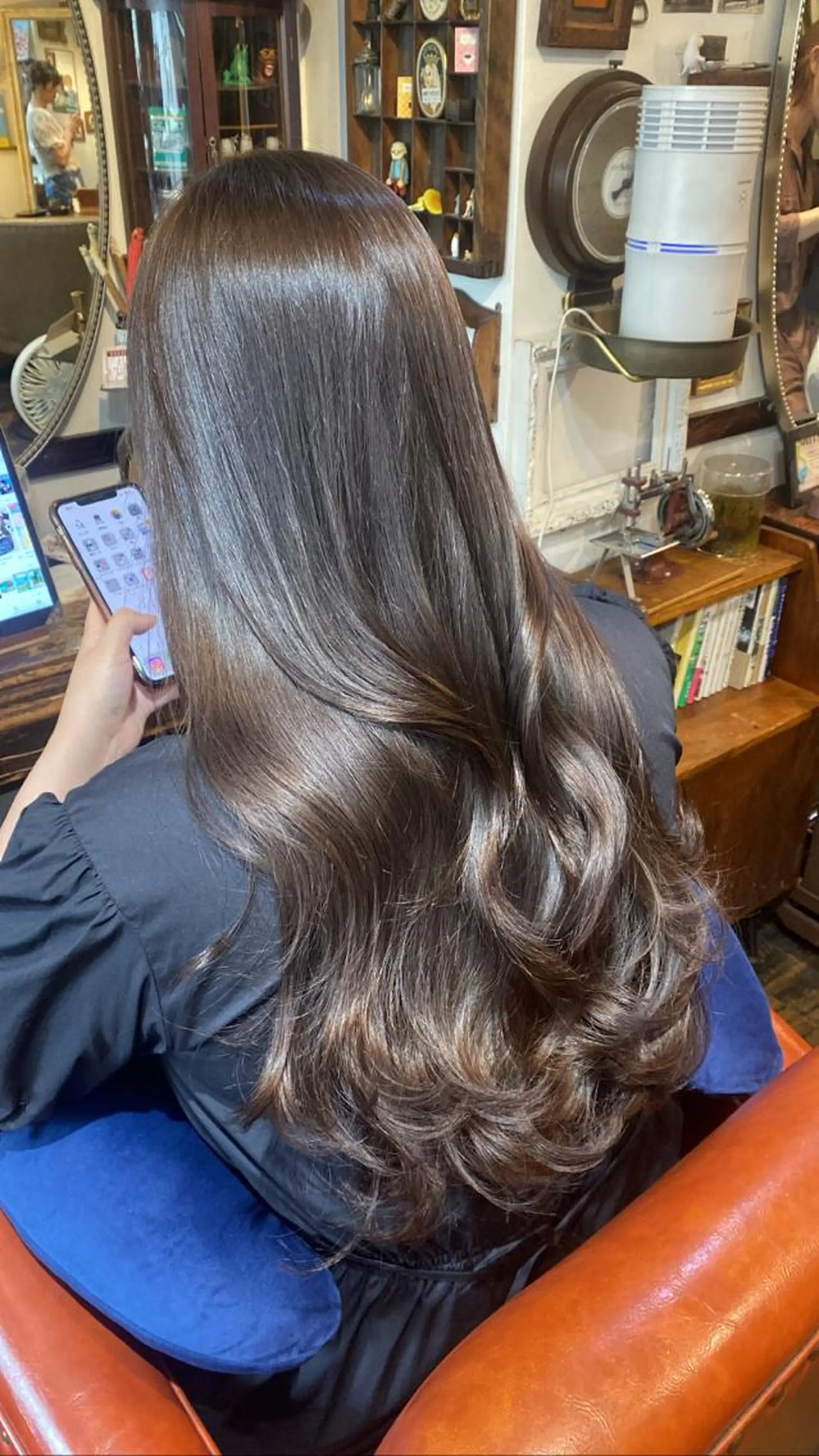 ロング カラー グレージュ カット ヘアカラー トリートメント AYANO ／レイヤー／オリーブのヘアスタイル