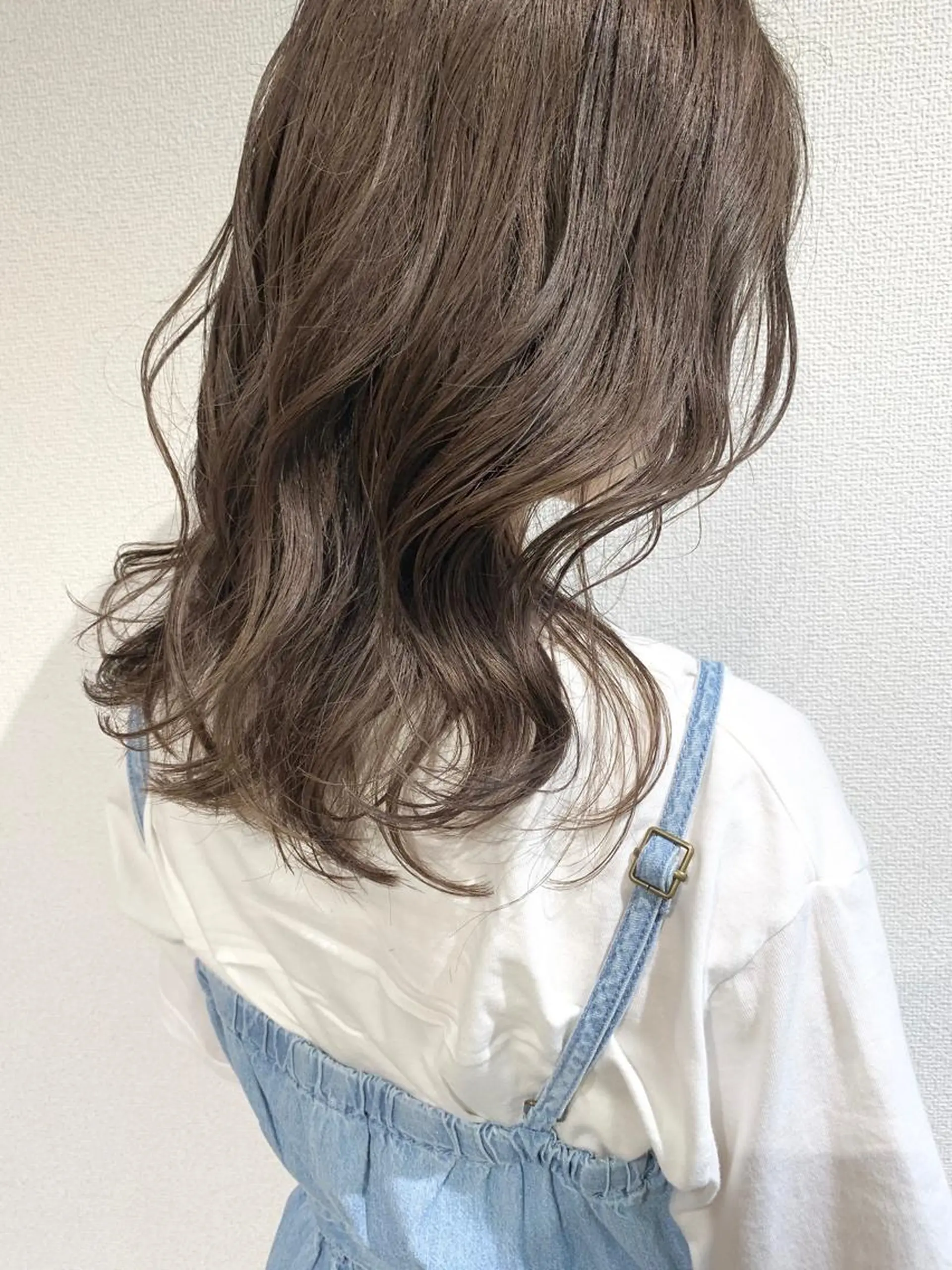 ロング カラー 藤井 貴美子のヘアスタイル