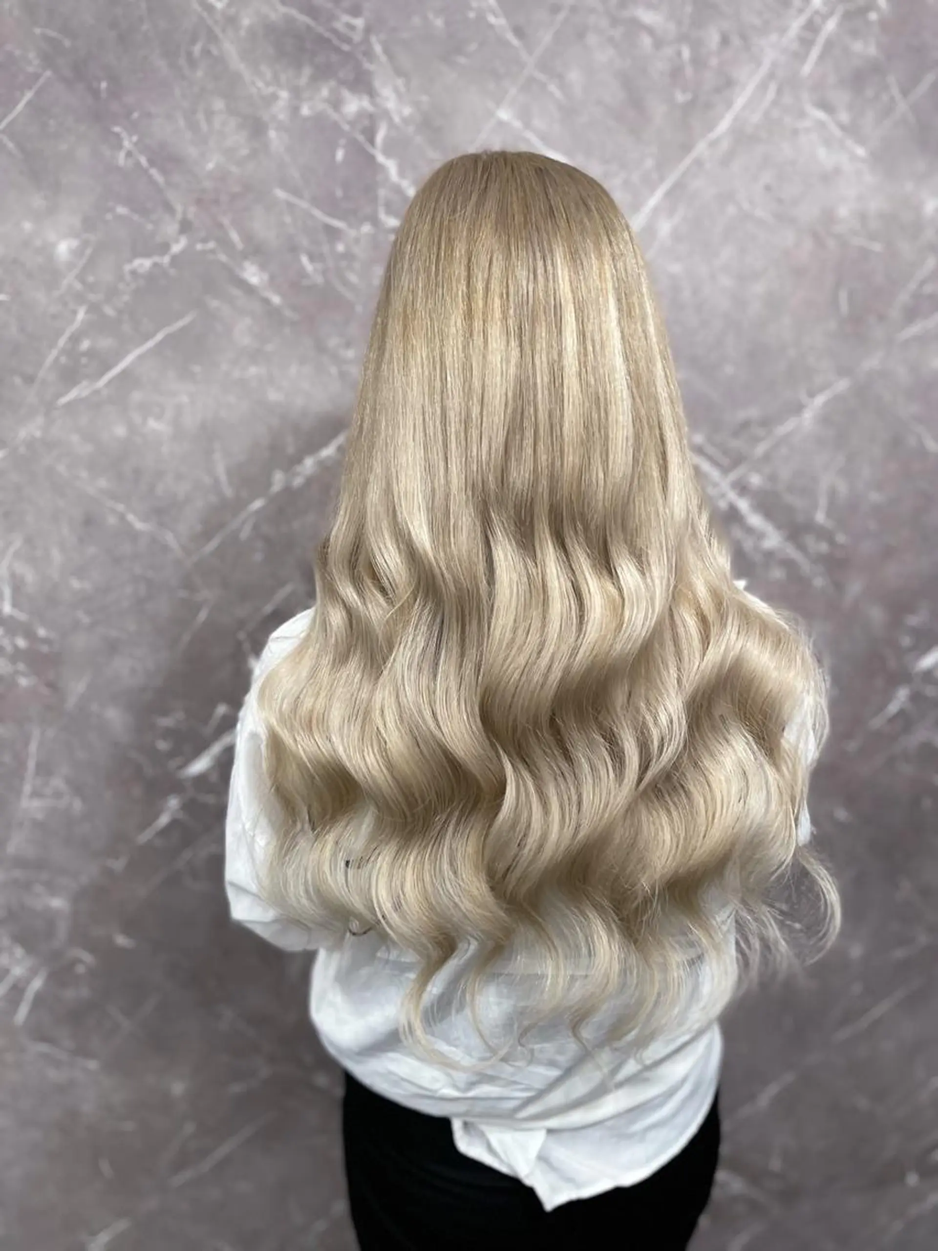 ロング カラー KOSEI シールエクステのヘアスタイル