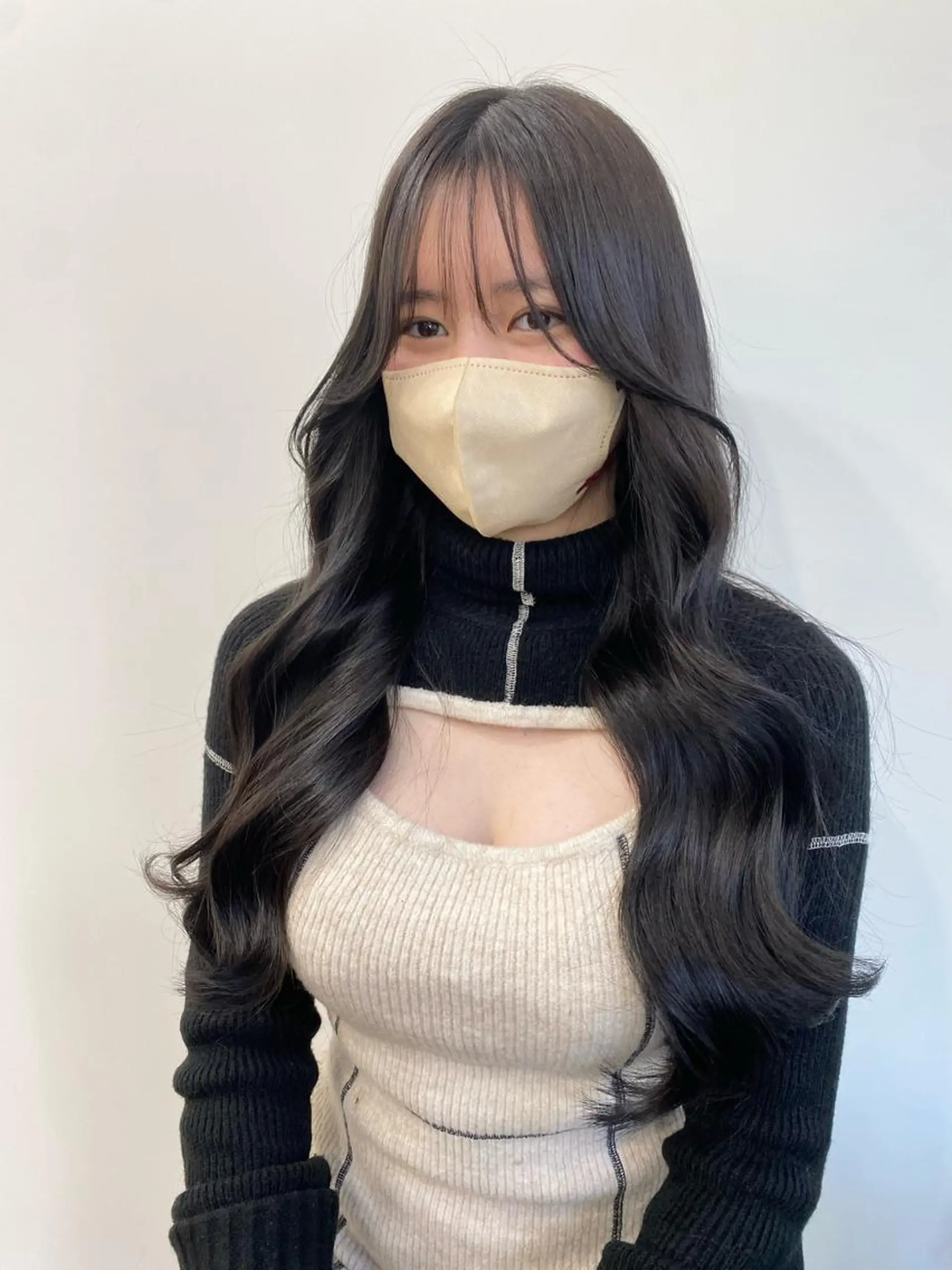 ロング アッシュ アッシュブラック アッシュブラウン アッシュグレー アッシュグレージュ カット ヘアカラー トリートメント 韓国風×透明感カラー 髪質改善オタベシンヤのヘアスタイル