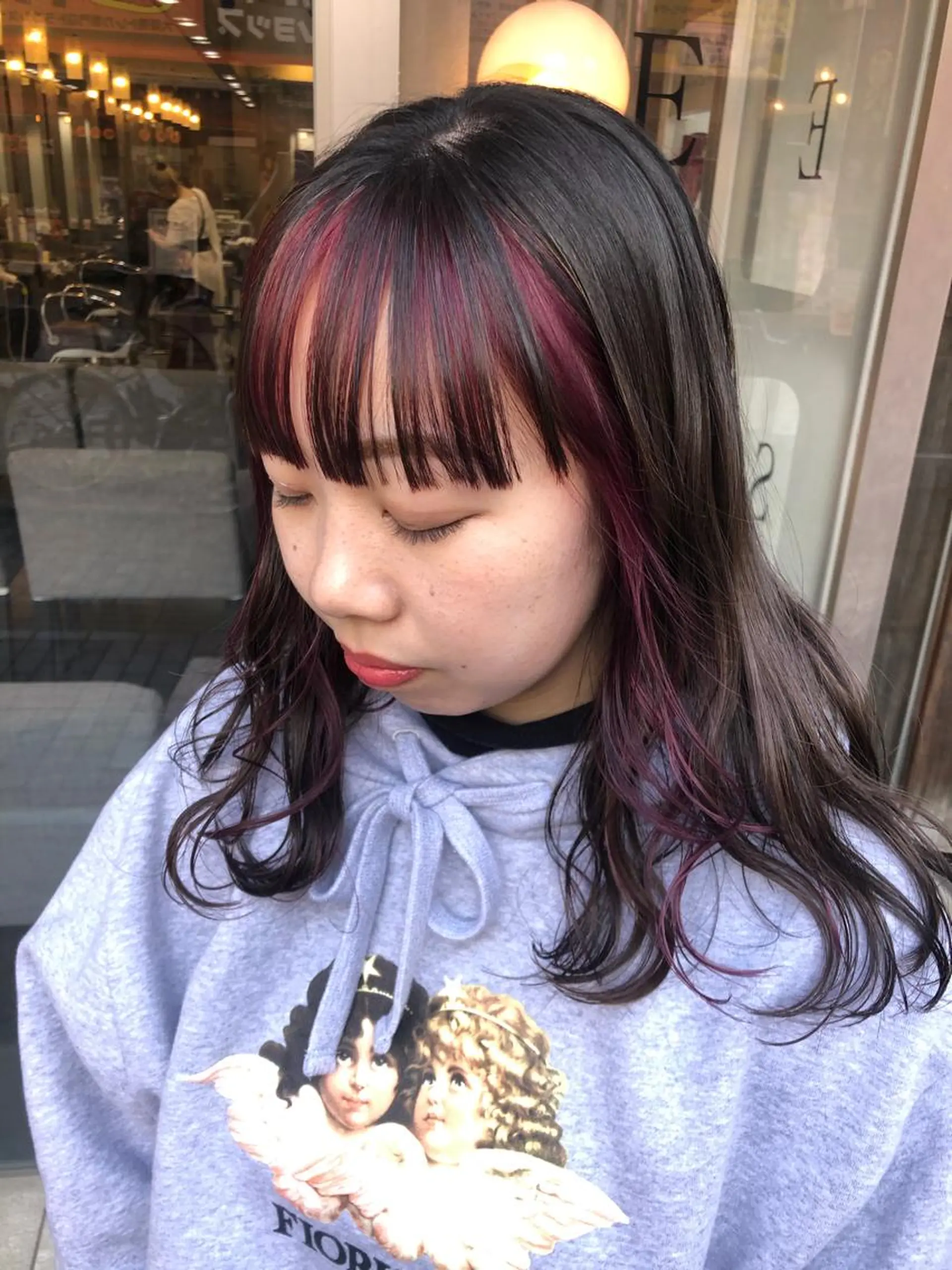 ロング カラー デザインカラー インナーカラー ピンクカラー 顔周りカット サカグチユキナ 【tocca】のヘアスタイル