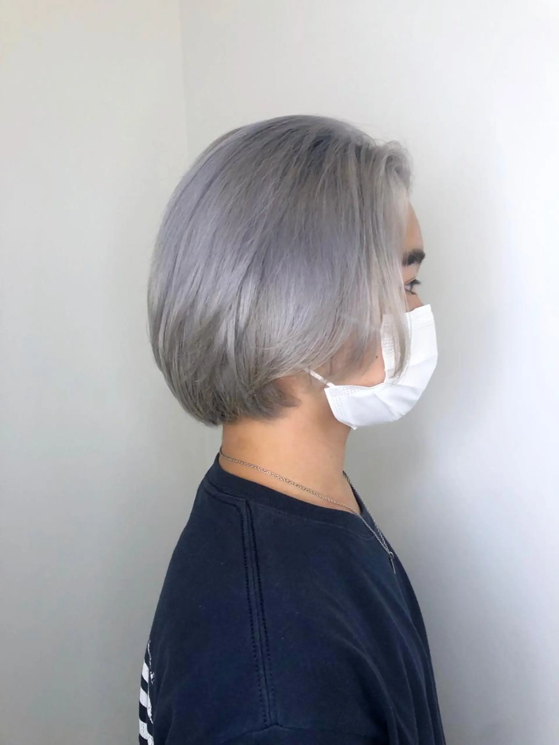 ショート カラー ブリーチ シルバー ヘアカラー トリートメント ☕️ベージュカラー 内藤光哉☕️のヘアスタイル