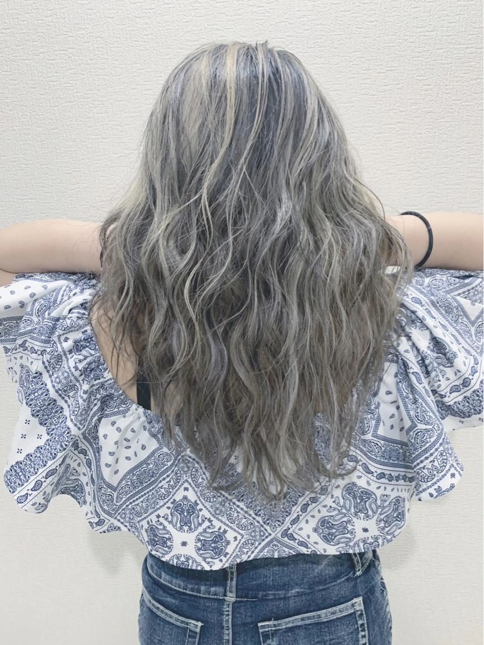 セミロング レイヤーカット H所属・H (エイチ) 烏丸御池店のヘアスタイル