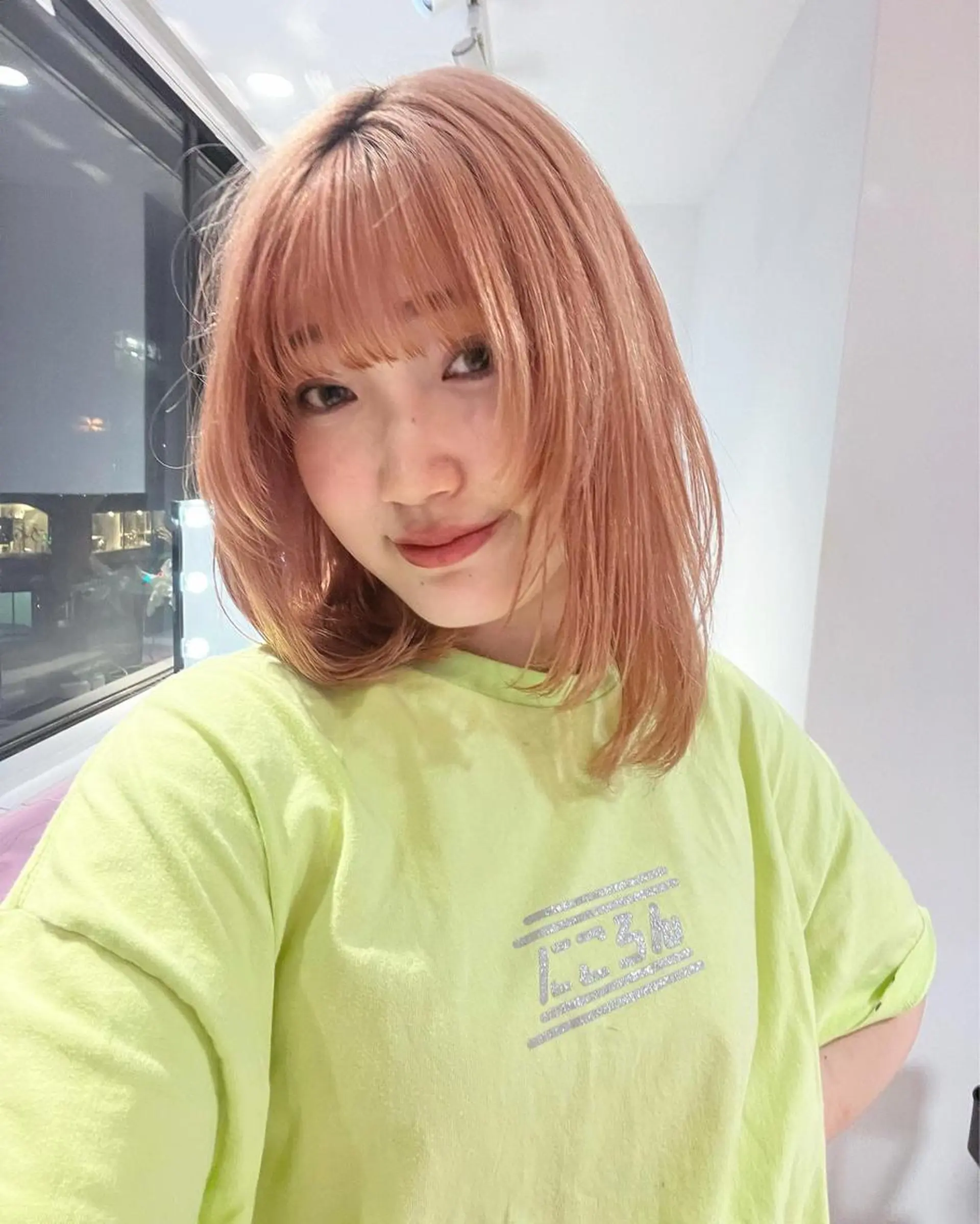 セミロング ナナ♡レイヤーカット ♡似合わせカラーのヘアスタイル
