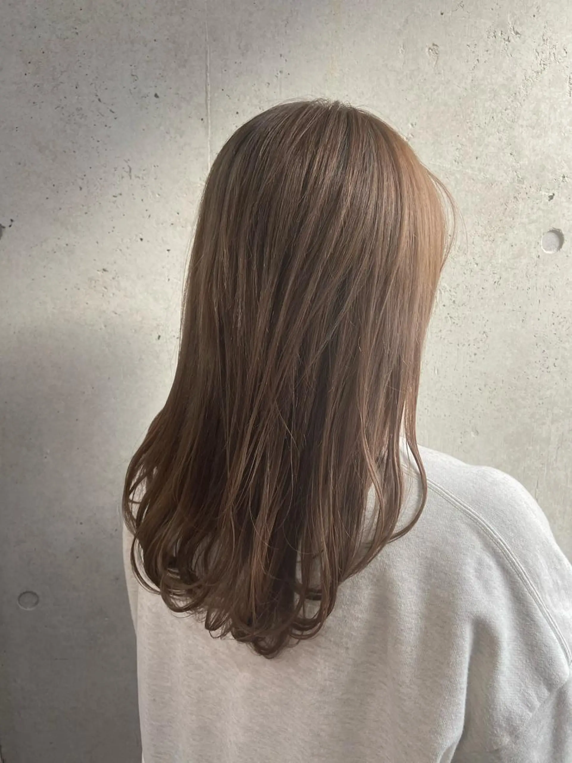 セミロング カット トリートメント 川端 康介のヘアスタイル