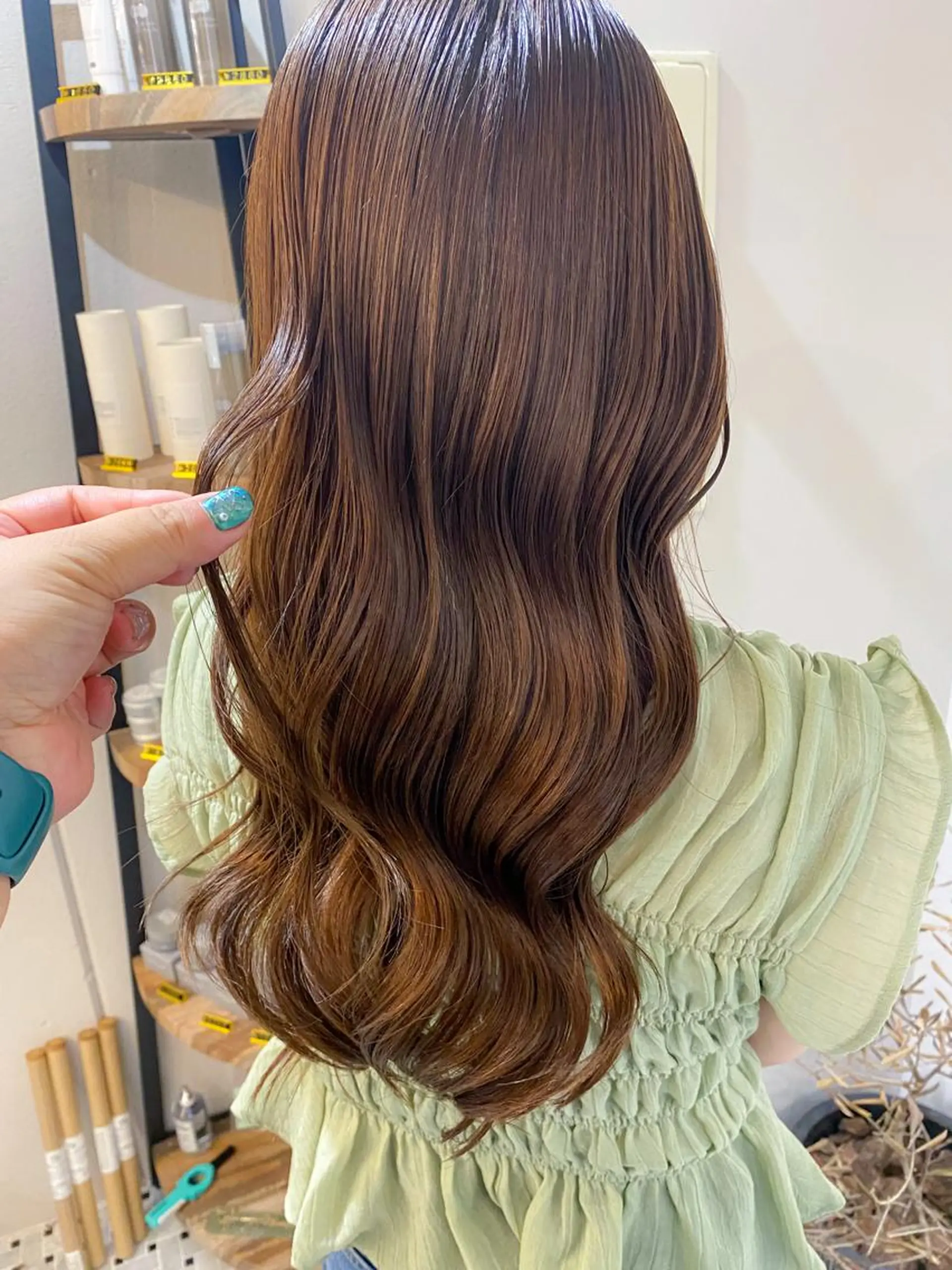 ロング カラー ベージュカラー ロング louwe 武藤幸世のヘアスタイル