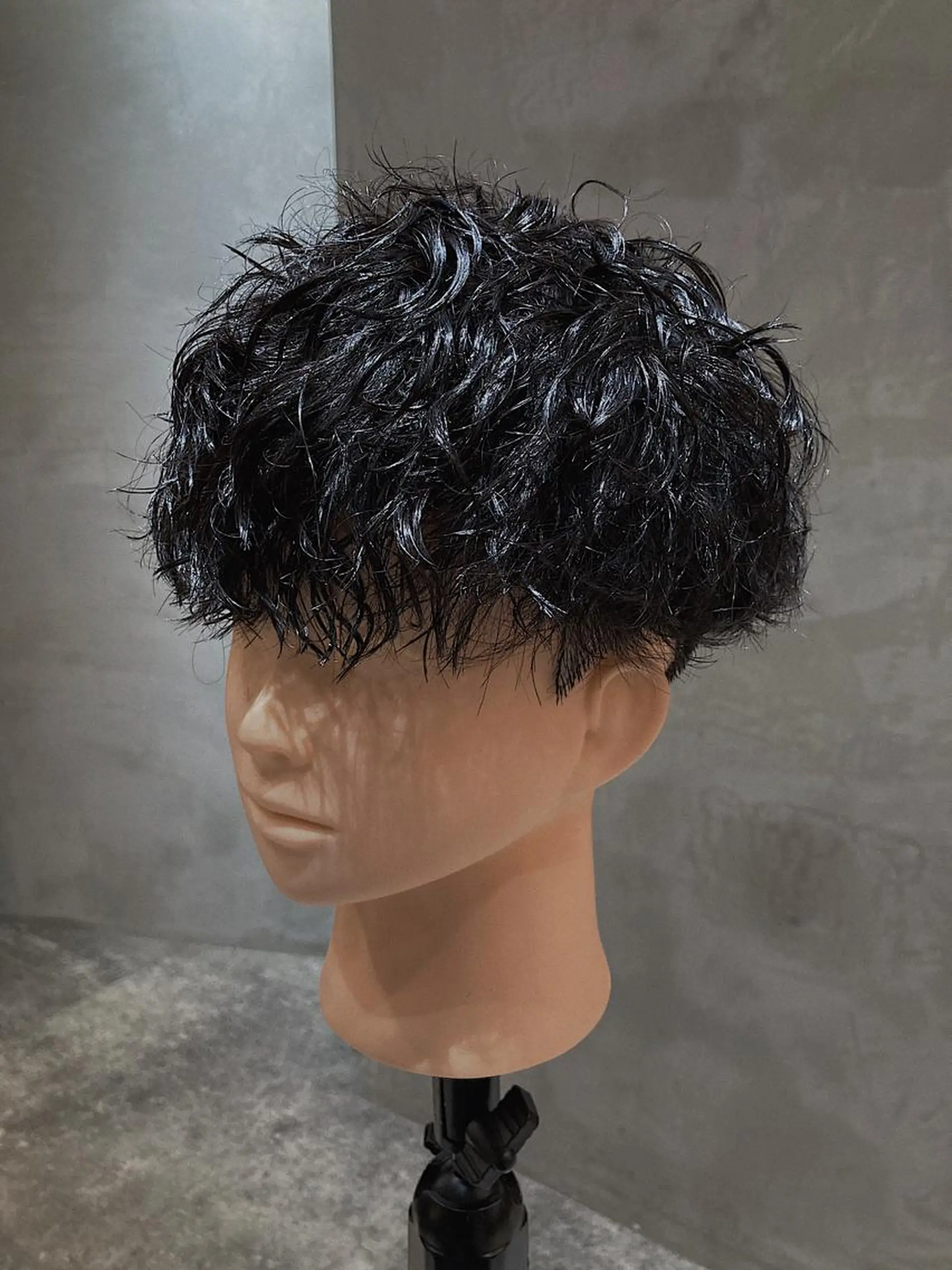 ショート パーマ メンズ メンズパーマ ツイストスパイラルパーマ スパイラルパーマ fifth JINGUMAE所属・波巻きスパイラルパー マ/シャドウパーマ駿のヘアスタイル