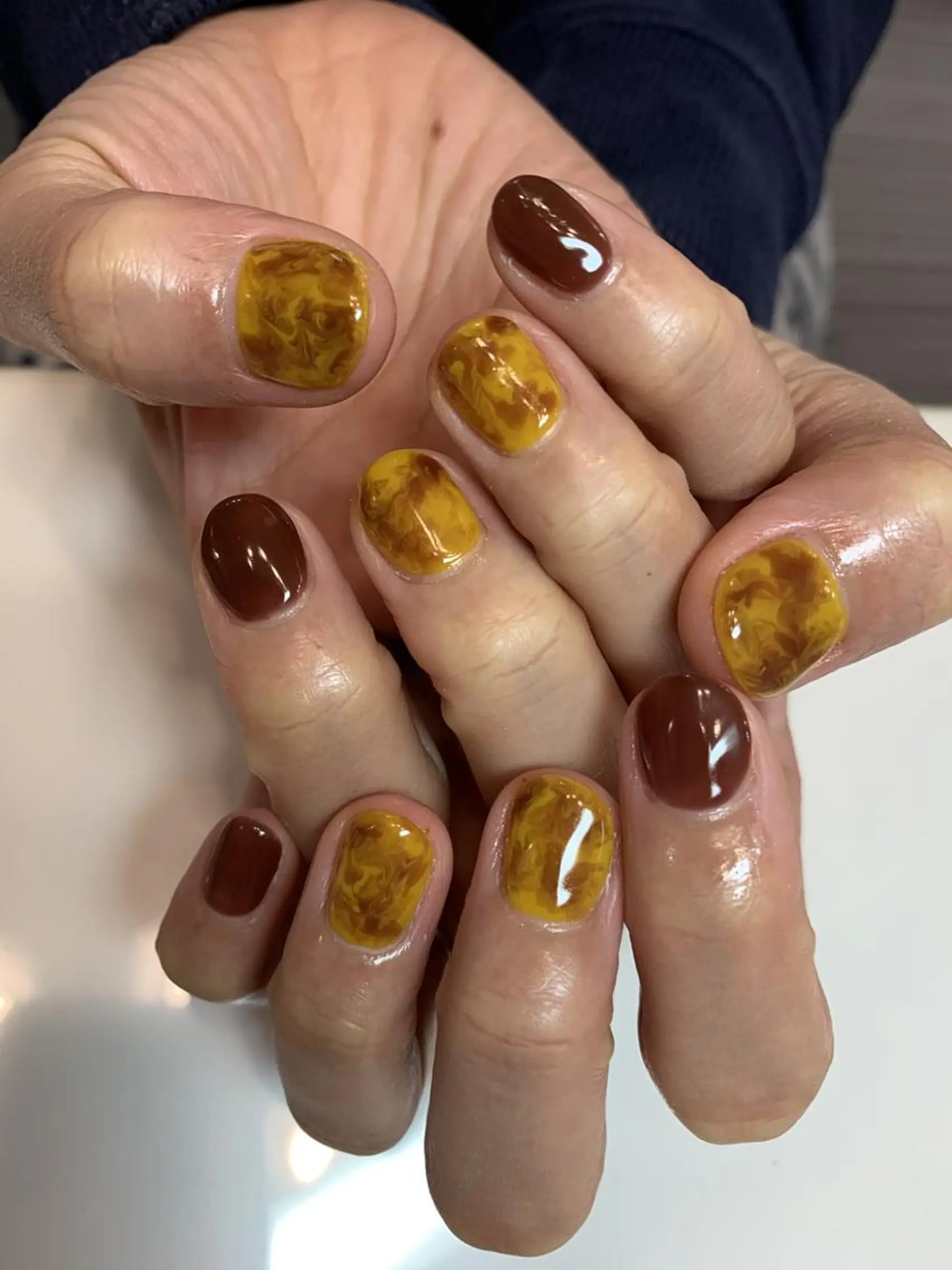 ネイル ネイルリボン 受付スタッフのネイルデザイン