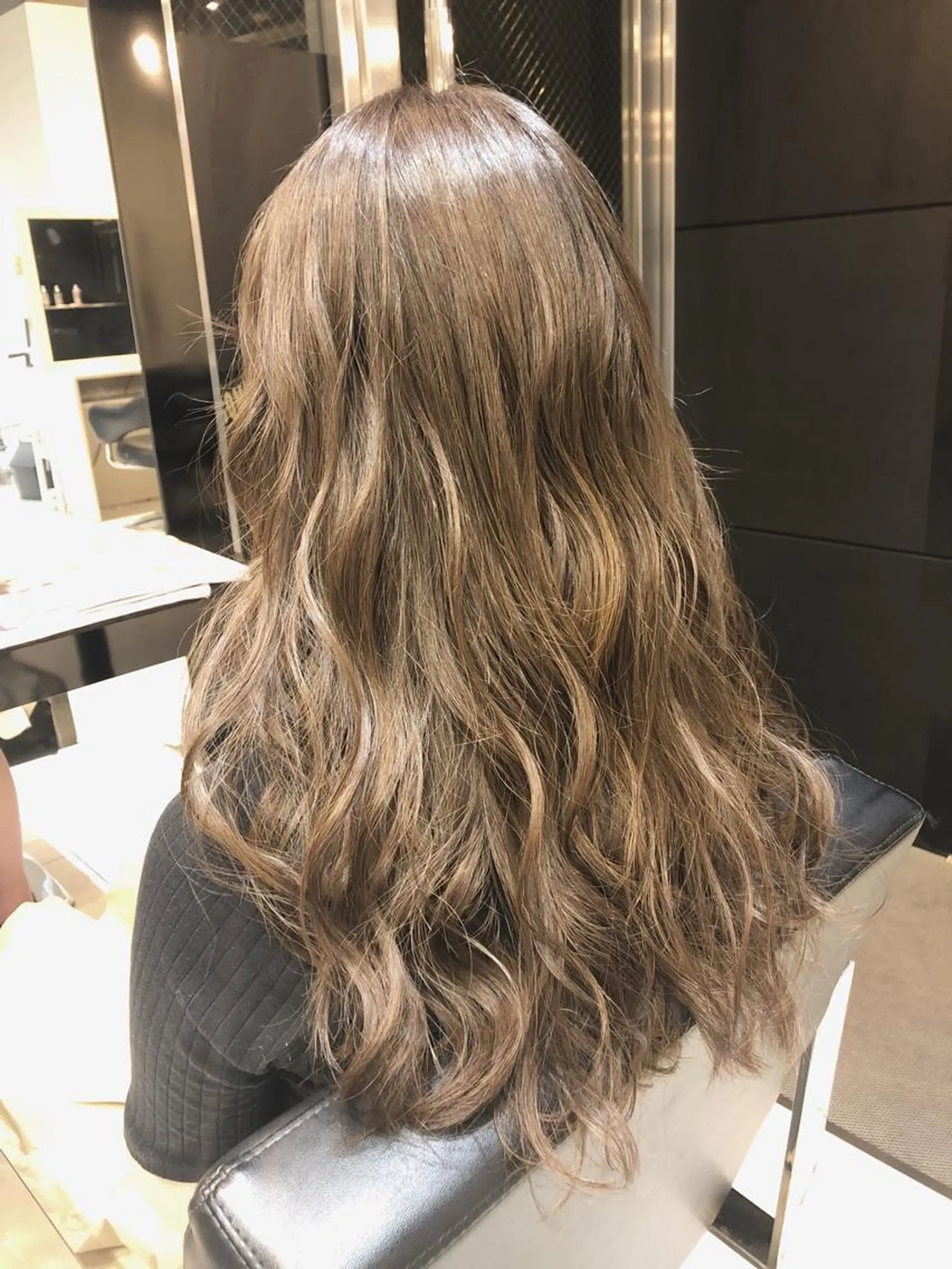 ロング カラー ベージュカラー 女性リピ90%🍨 🩷佐藤みずきのヘアスタイル