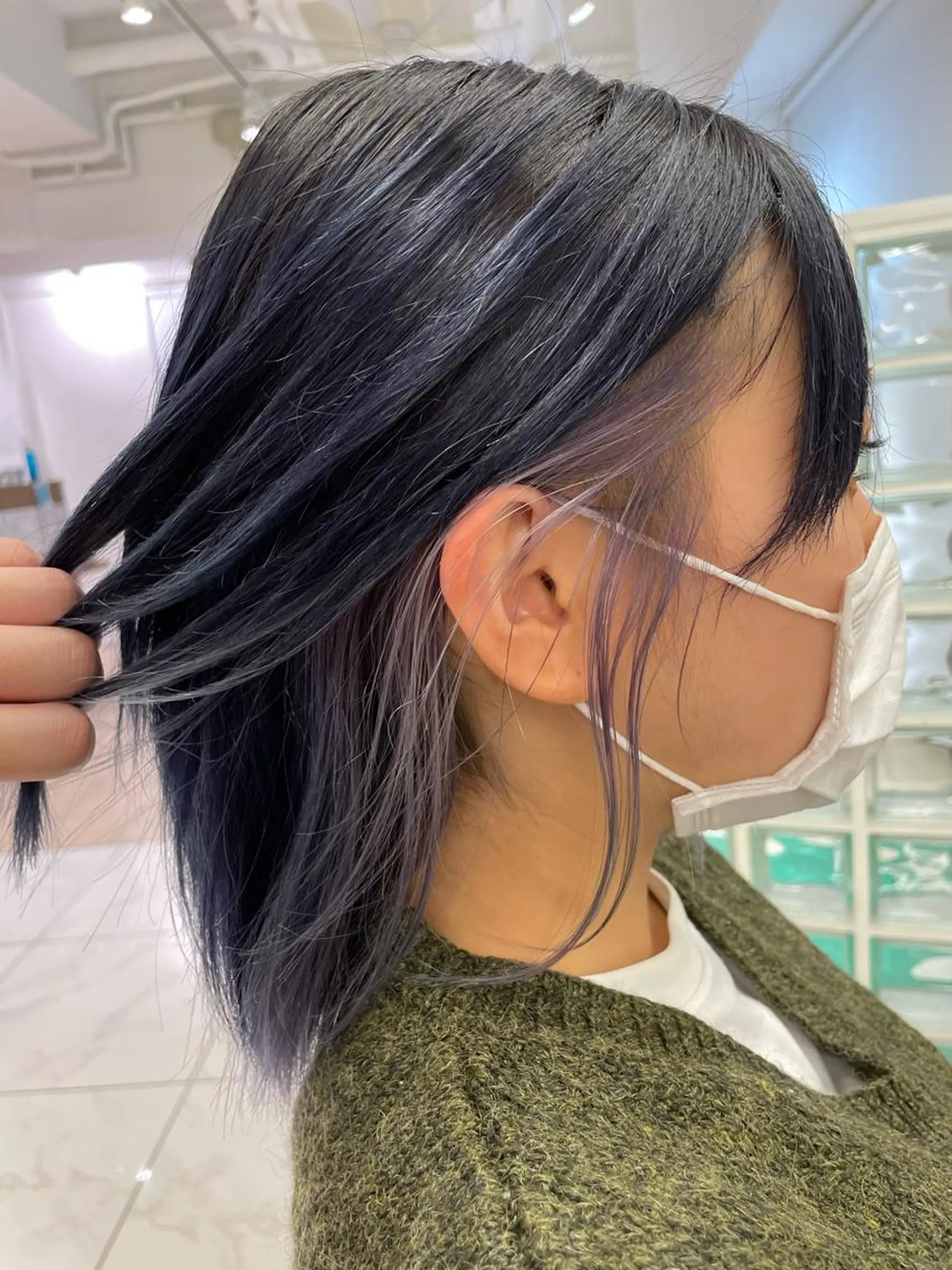 カラー 渡部凌我 小顔ウルフ ハイトーンカラーのヘアスタイル