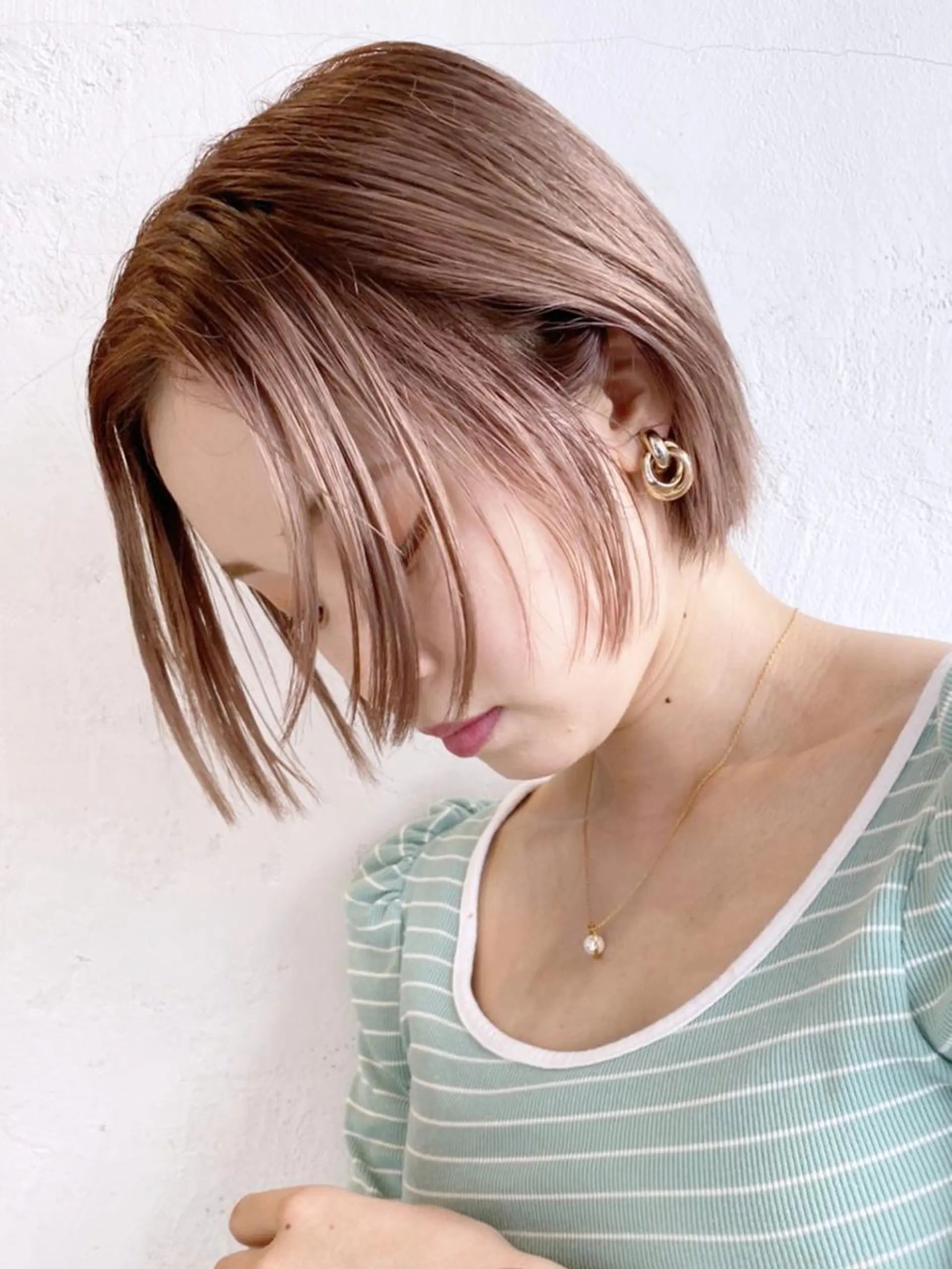 ショート カラー パーマ ヘアアレンジ ボブ ウルフカット ITbyALBUM 中野店のヘアスタイル