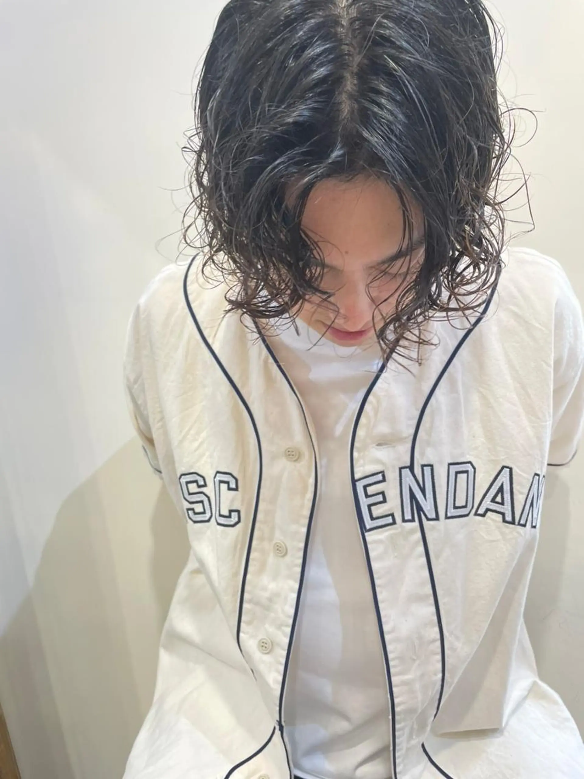 ショート パーマ カラー メンズ メンズハイライト メンズインナーカラー メンズパーマ ダブルカラー グラデーションカラー カット パーマ CEINE PATHのヘアスタイル