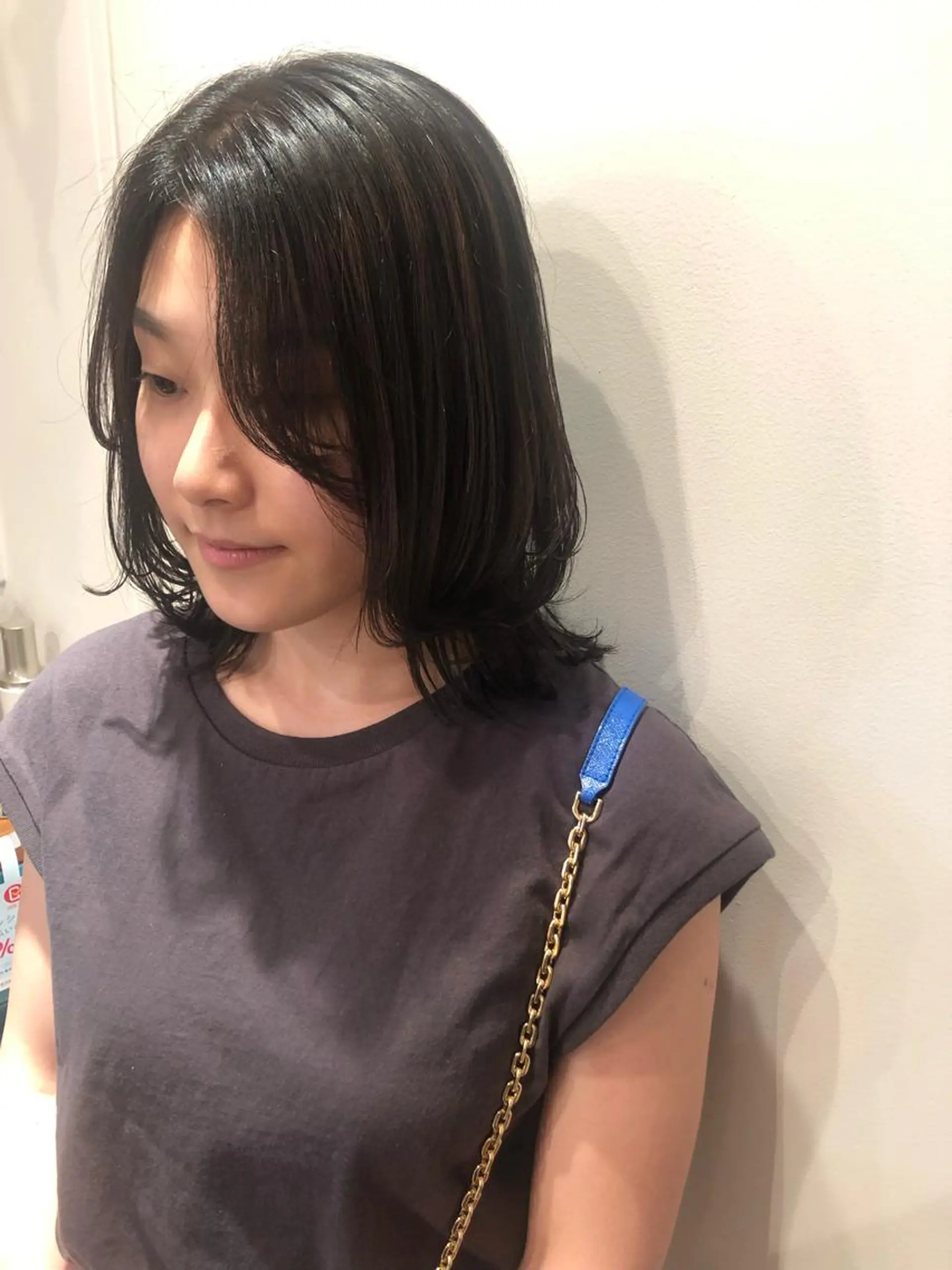 ミディアム カラー カット ヘアカラー トリートメント MIOベージュカラー 柔らかいカラーのヘアスタイル