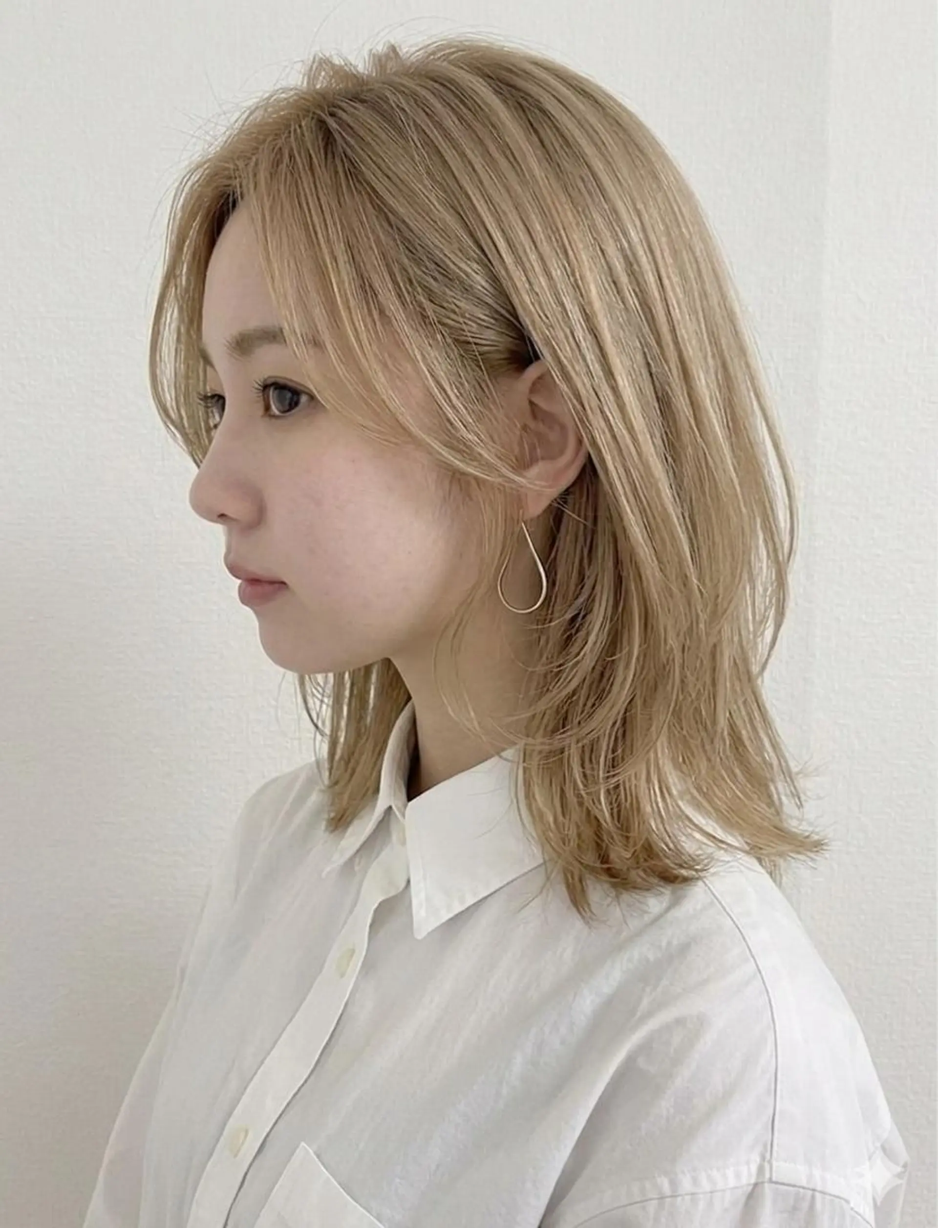 ミディアム ANHUTTE モデル募集のヘアスタイル