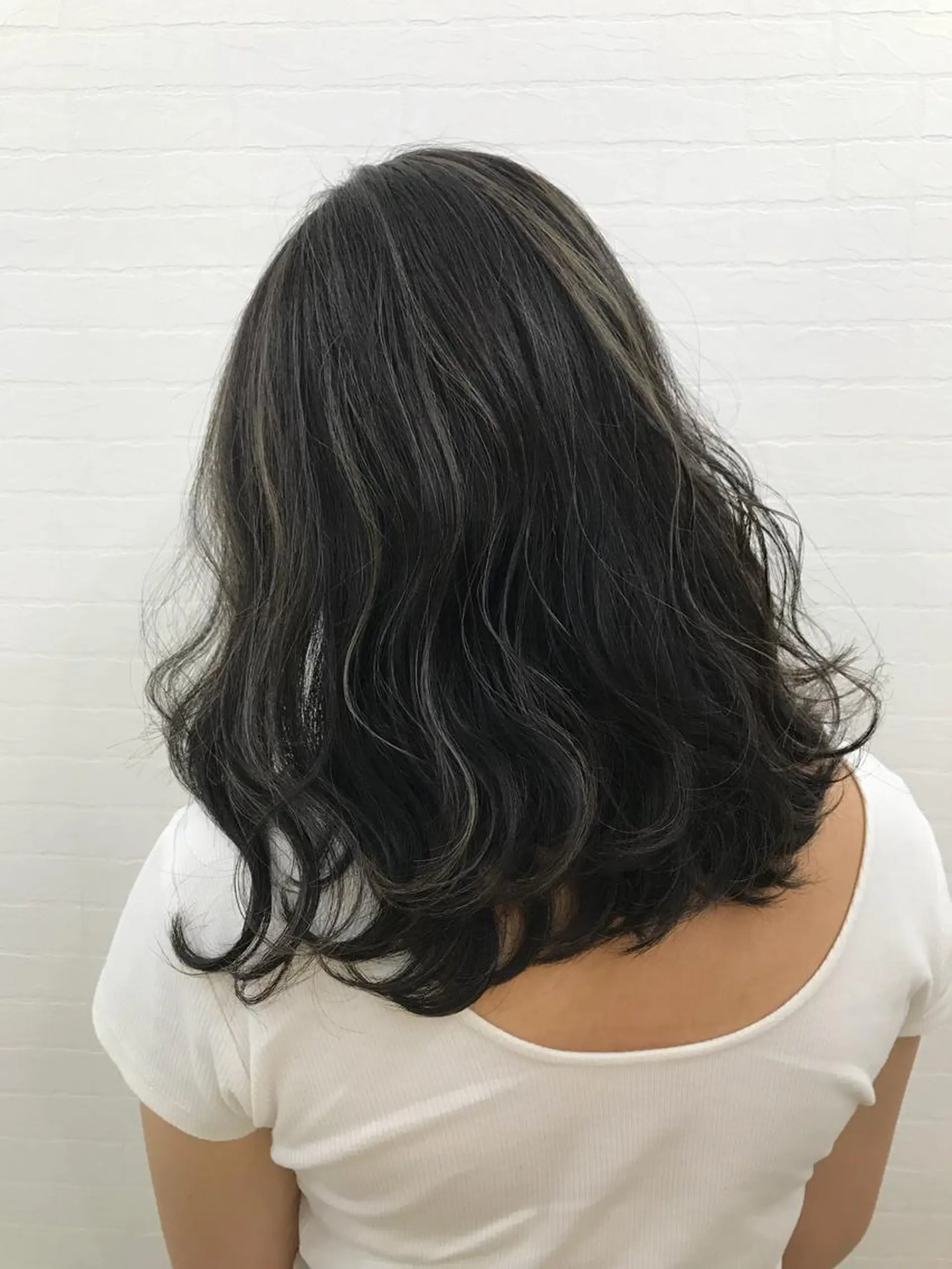 セミロング ハイライト 🇺🇸ハイライト特 化美容師🇺🇸漆沢のヘアスタイル